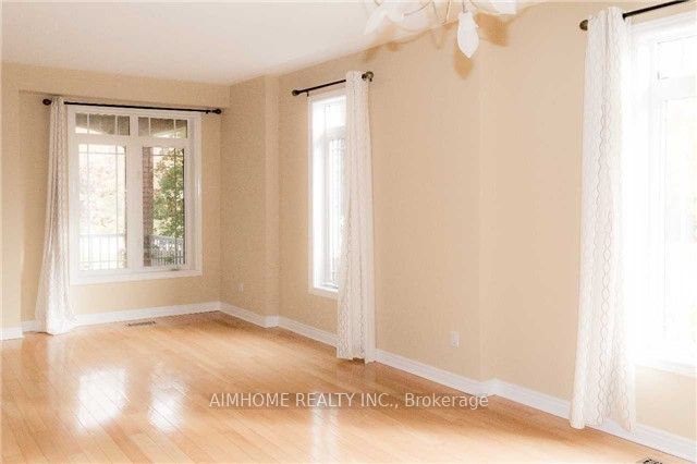 93 Bel Canto Crescent, Richmond Hill, ON L4E 4H4 photo 3