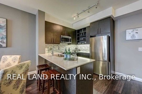 55 Oneida Crescent 805, Richmond Hill, ON L4B 0E8 photo 2