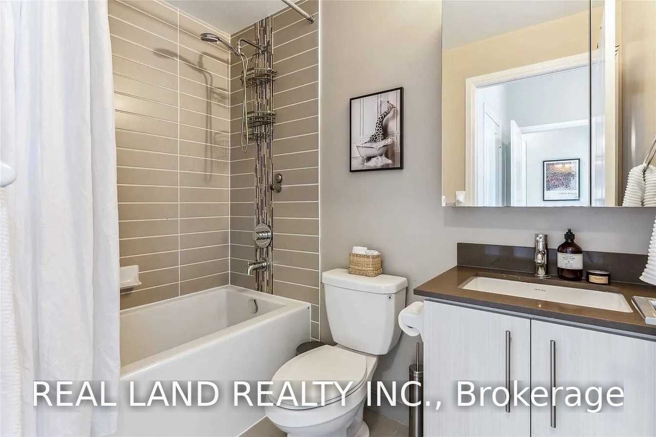 55 Oneida Crescent 805, Richmond Hill, ON L4B 0E8 photo 4