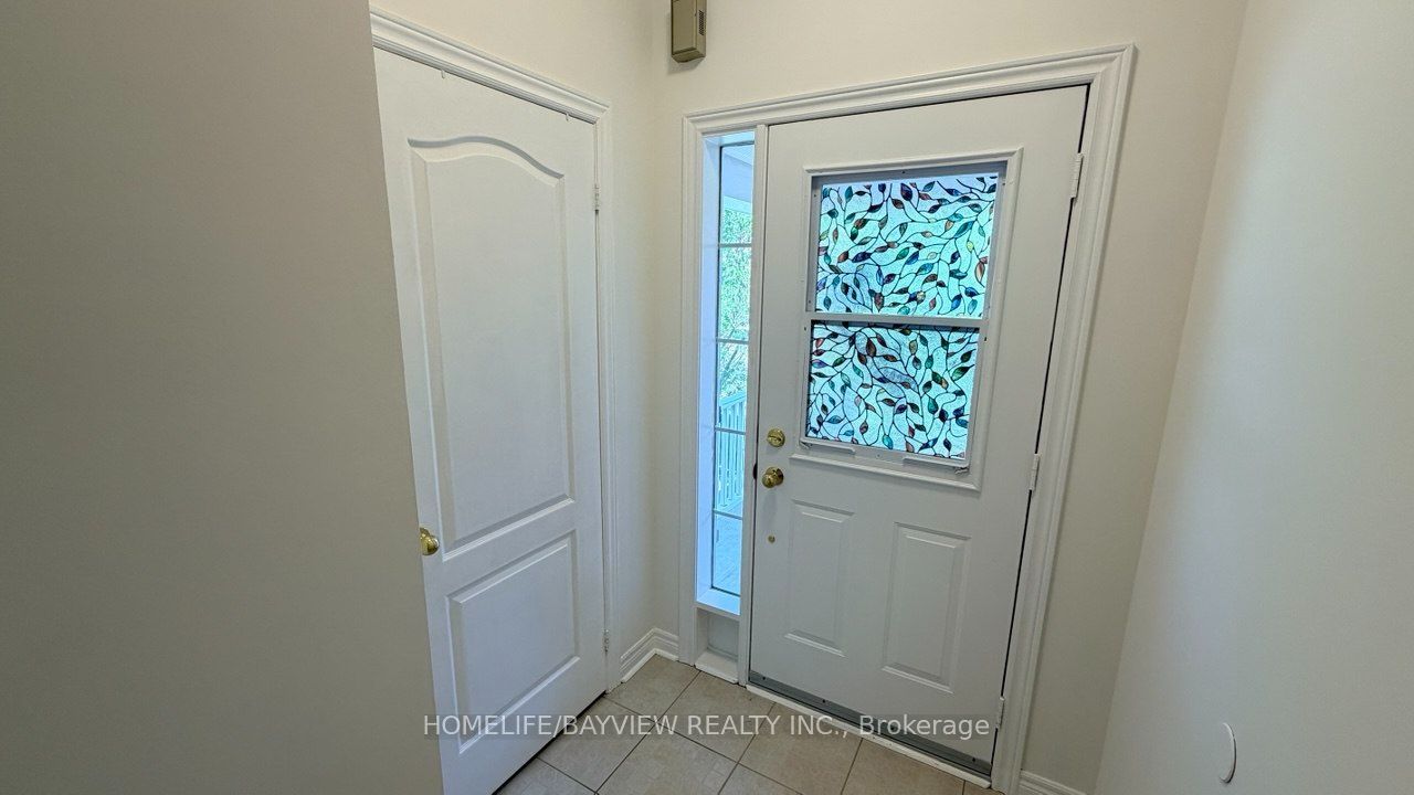 20 Gwilliam Lane, Aurora, ON L4G 7V3 photo 3