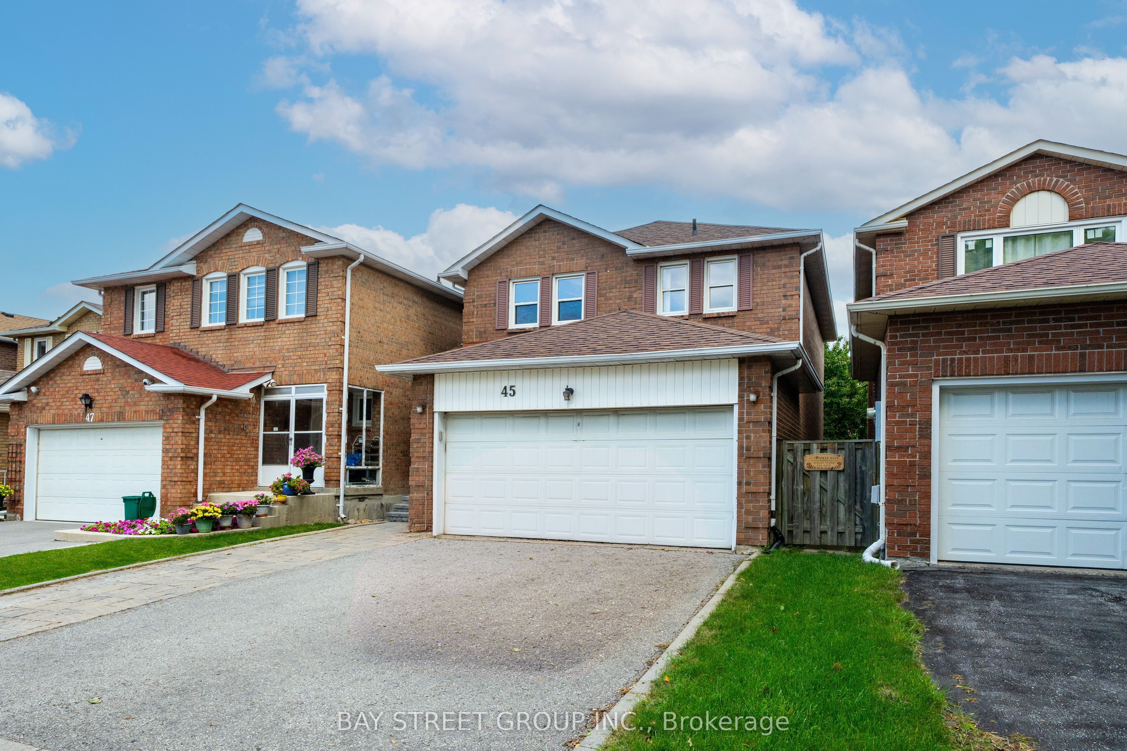 45 Thurman Road, Vaughan, ON L4J 6S6 photo 2