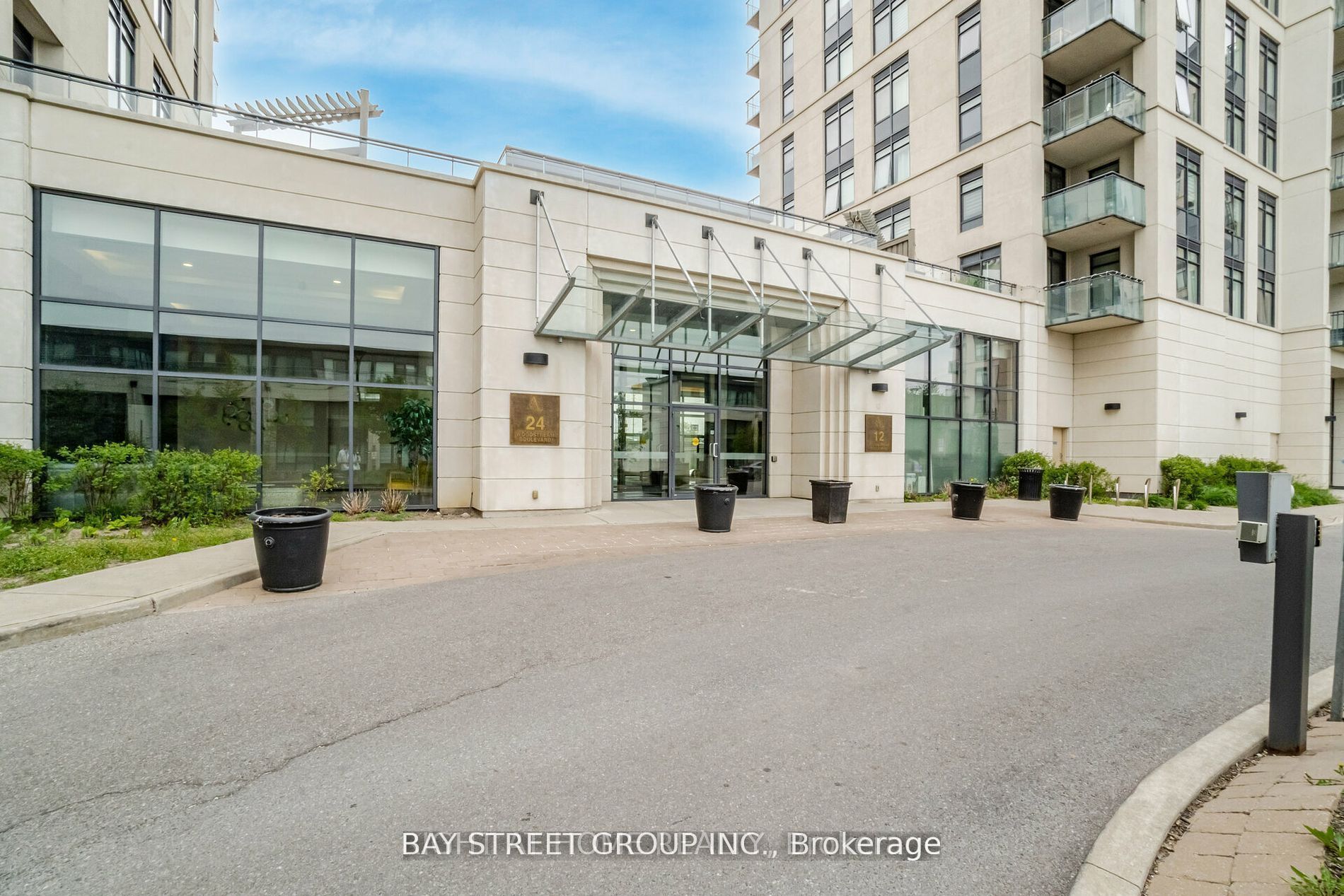 24 Woodstream Boulevard W 616, Vaughan, ON L4L 8C4 photo 3