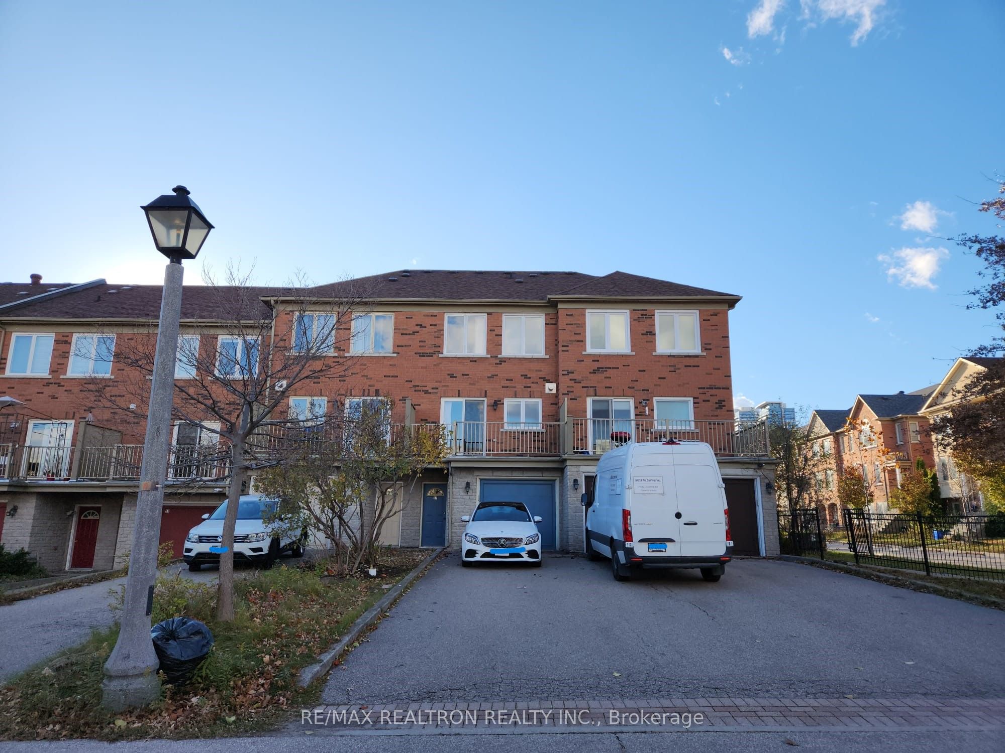 17 Carnation Road, Markham, ON L3T 7V3 photo 2
