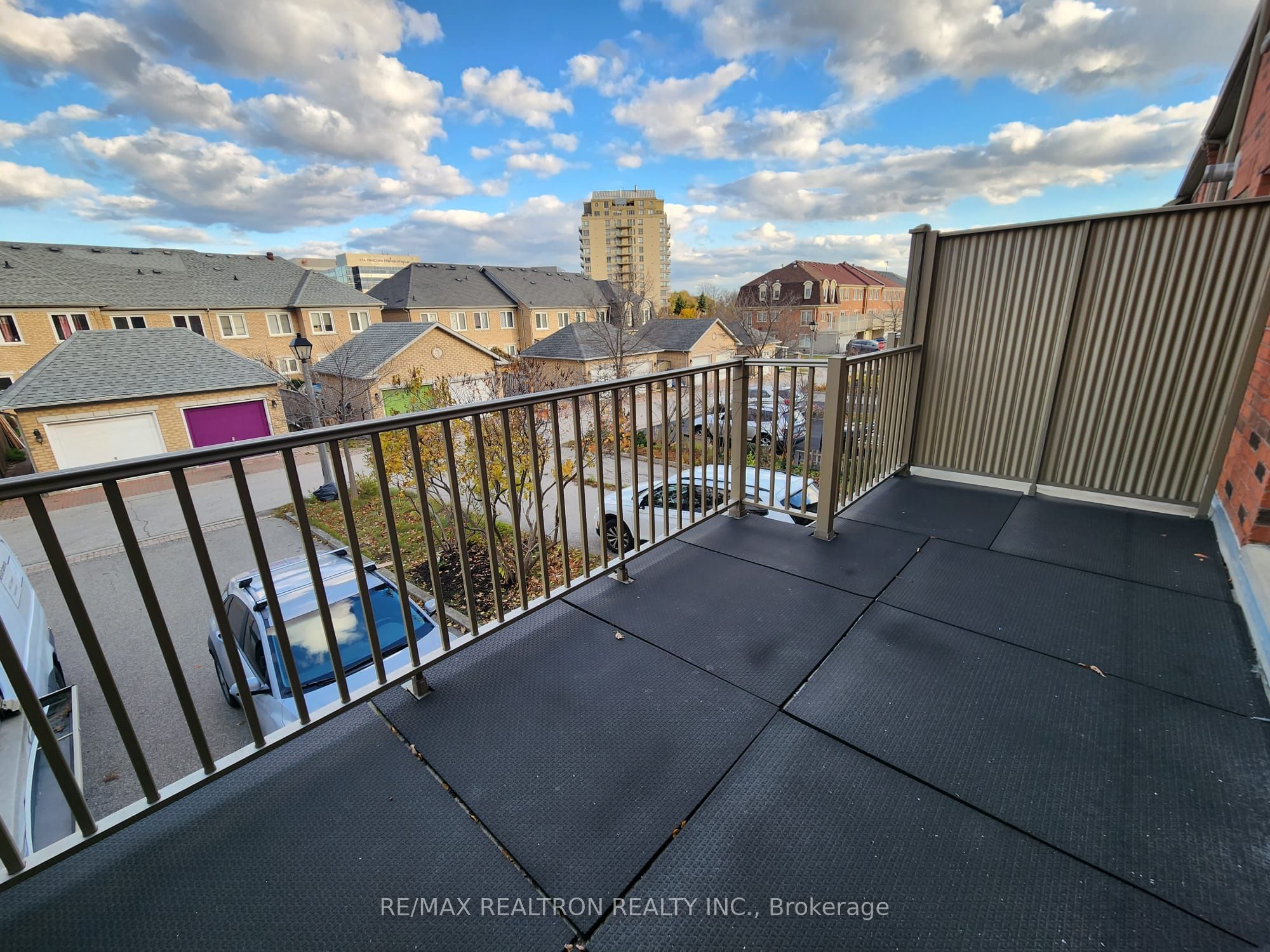 17 Carnation Road, Markham, ON L3T 7V3 photo 4