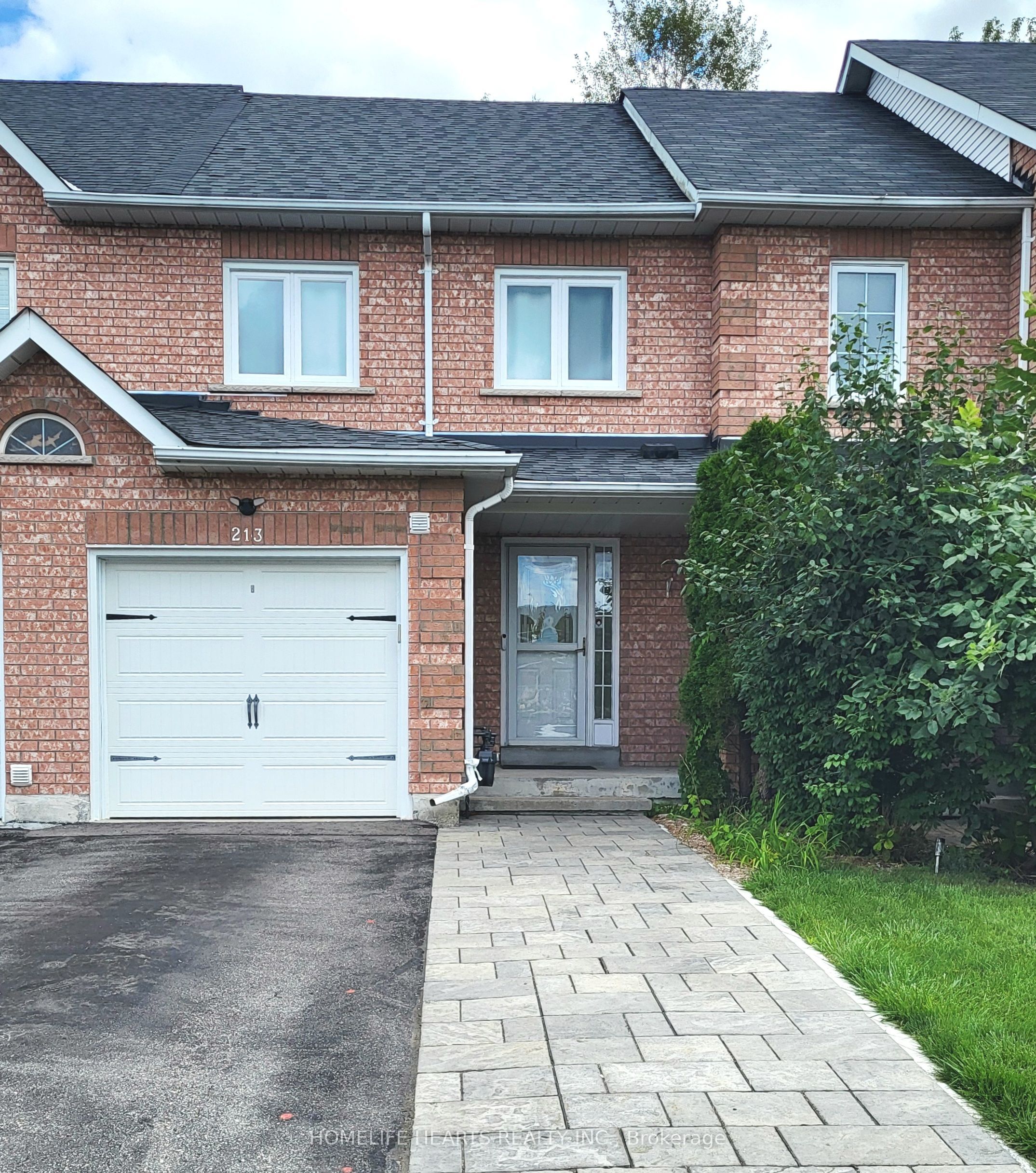 213 Park Drive, Whitchurch-Stouffville, ON L4A 1J8 photo 2