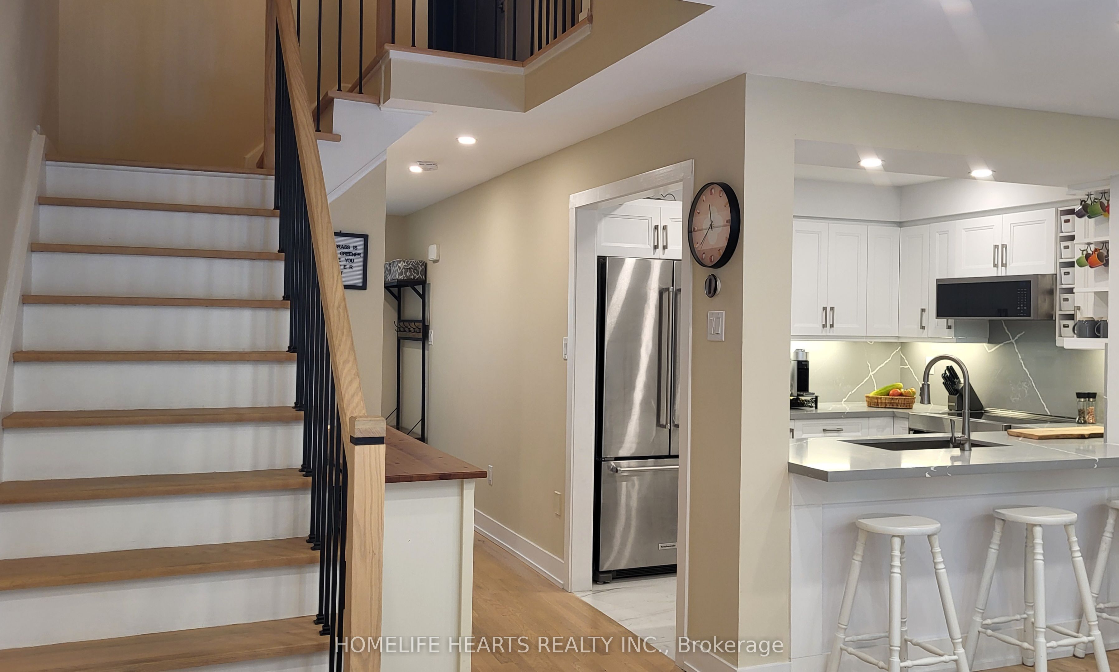 213 Park Drive, Whitchurch-Stouffville, ON L4A 1J8 photo 5