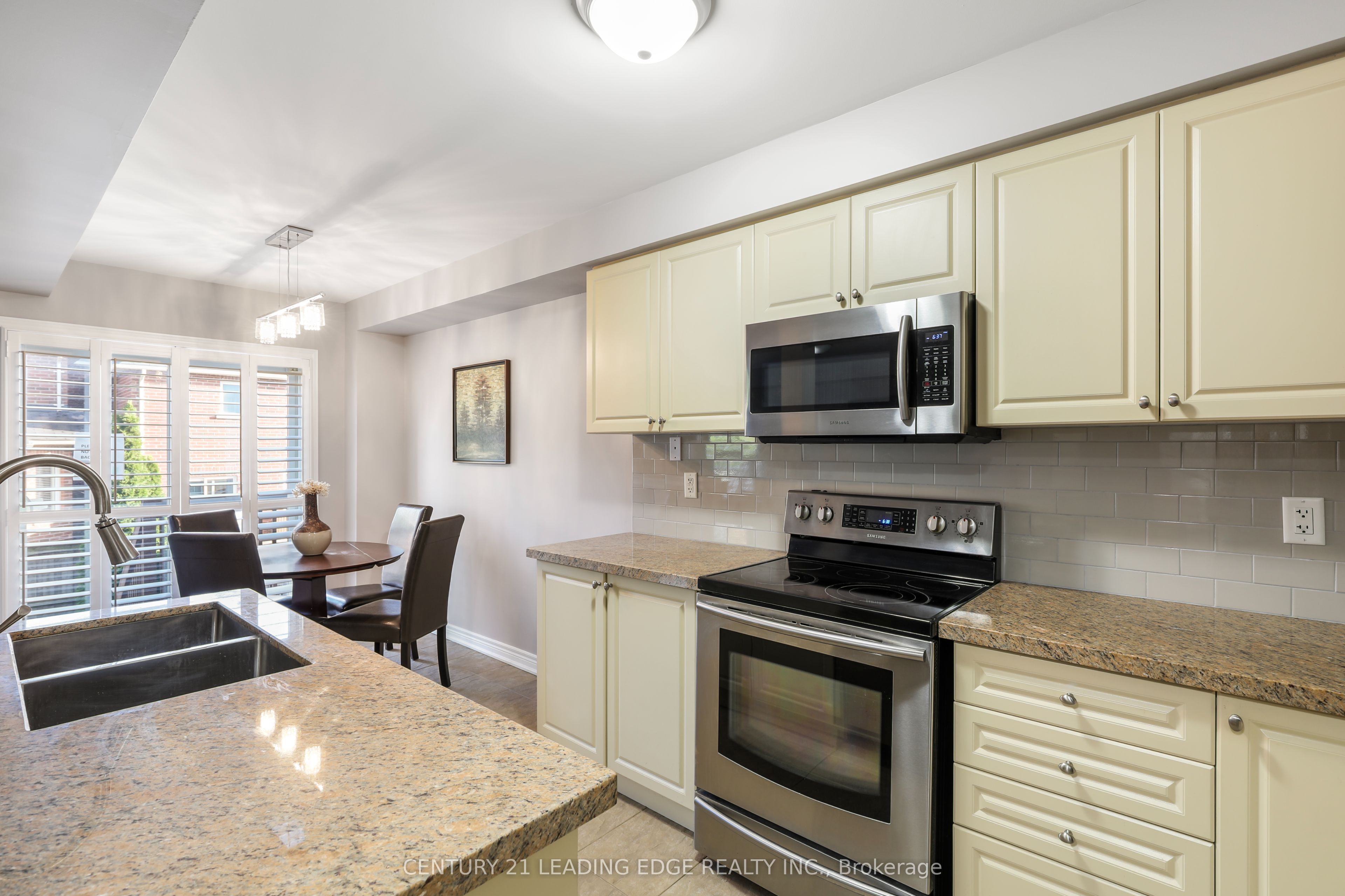 39 STOYELL Drive, Richmond Hill, ON L4E 0M7 photo 4