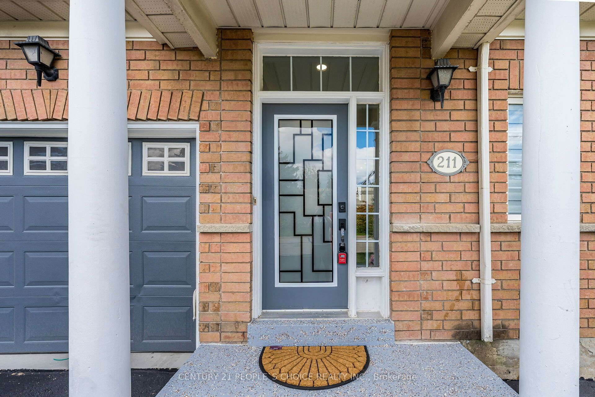 211 Wildberry Crescent, Vaughan, ON L4H 2H7 photo 4