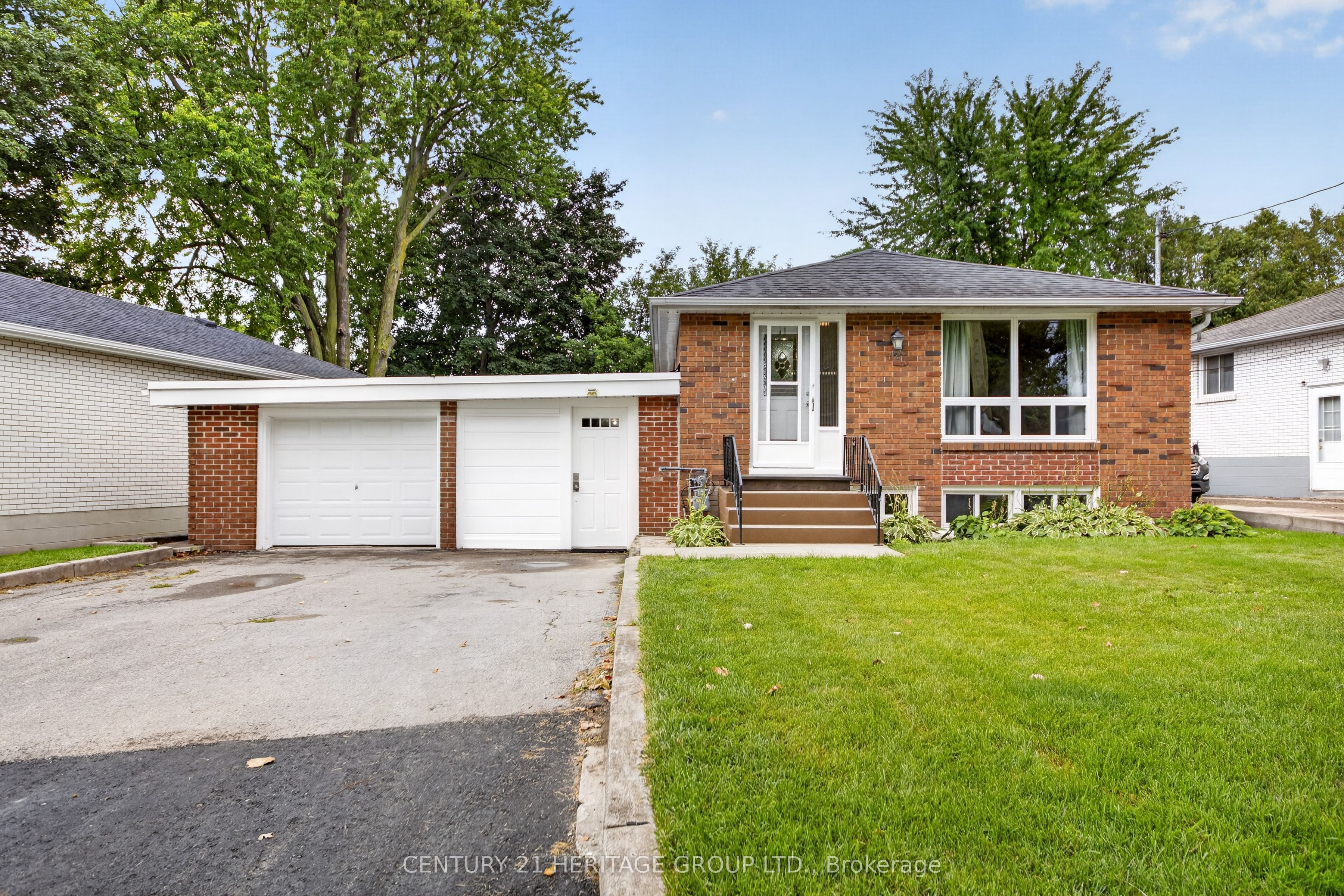 72 Kulpin Avenue, Bradford West Gwillimbury, ON L3Z 1T7