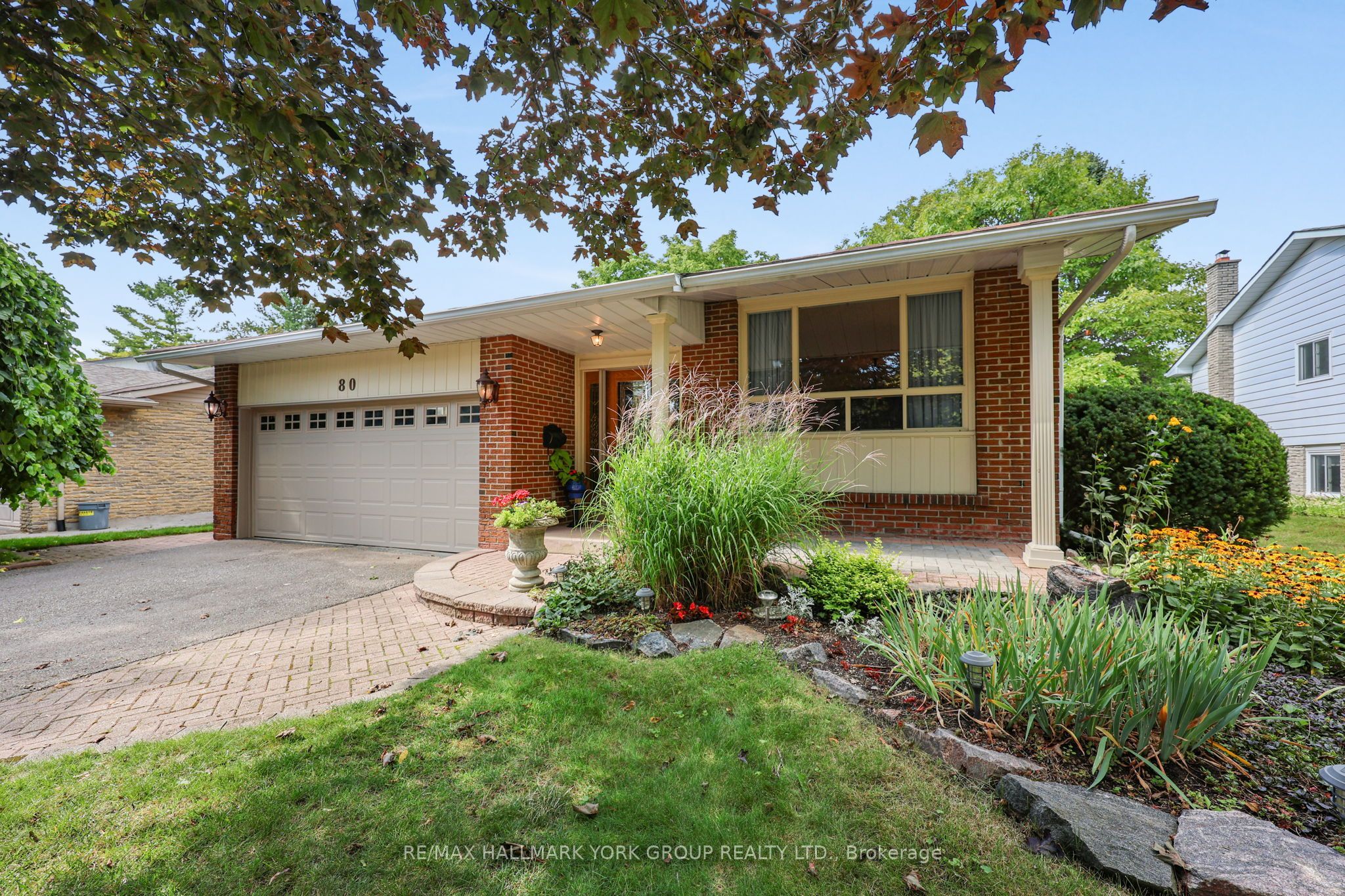 80 Fairway Drive, Aurora, ON L4G 2H4