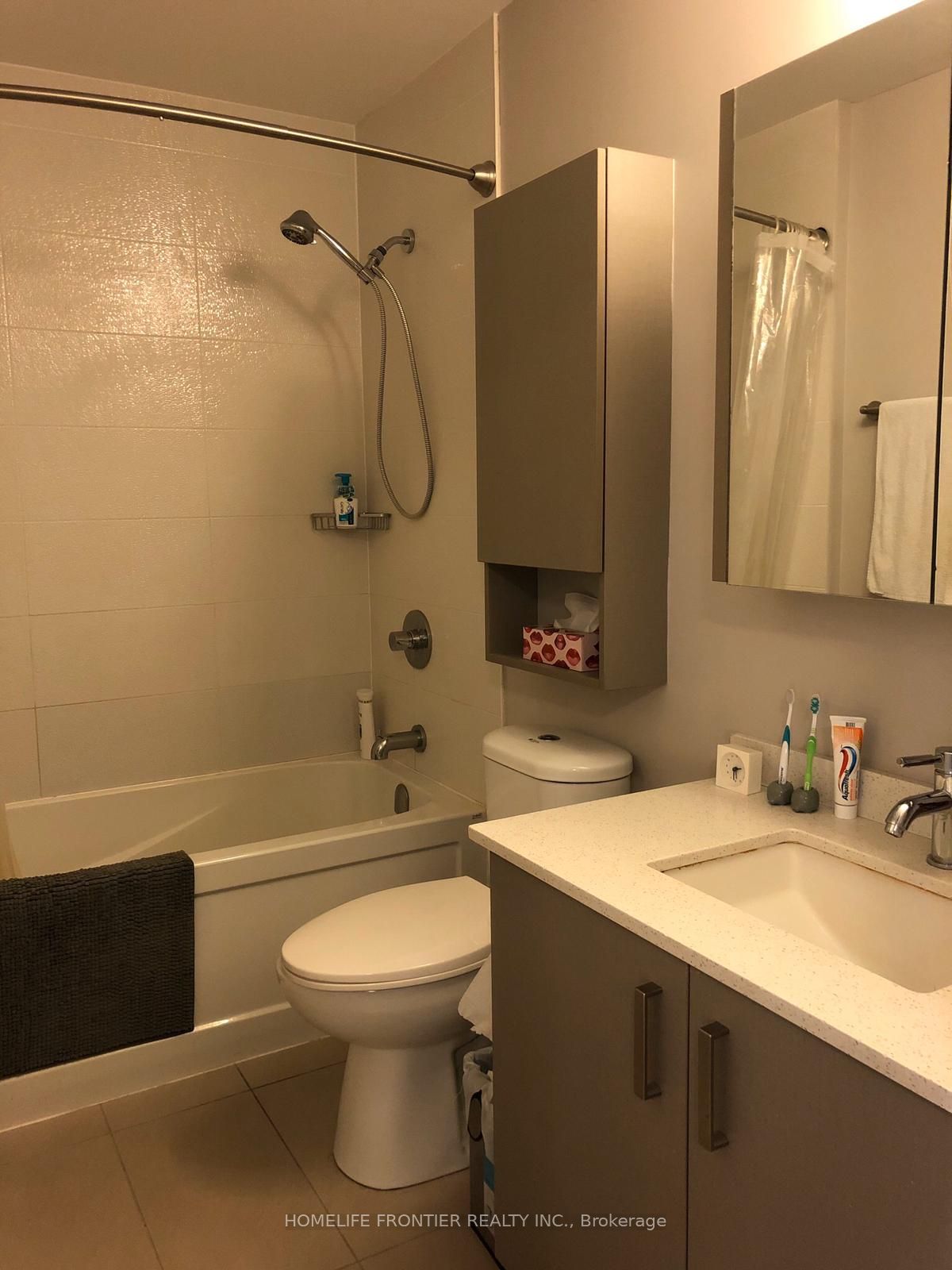 28 Uptown Drive 612, Markham, ON L3R 5M8 photo 4
