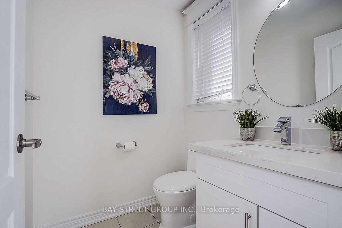5 Blacksmith Trail, East Gwillimbury, ON L9N 0R4 photo 5