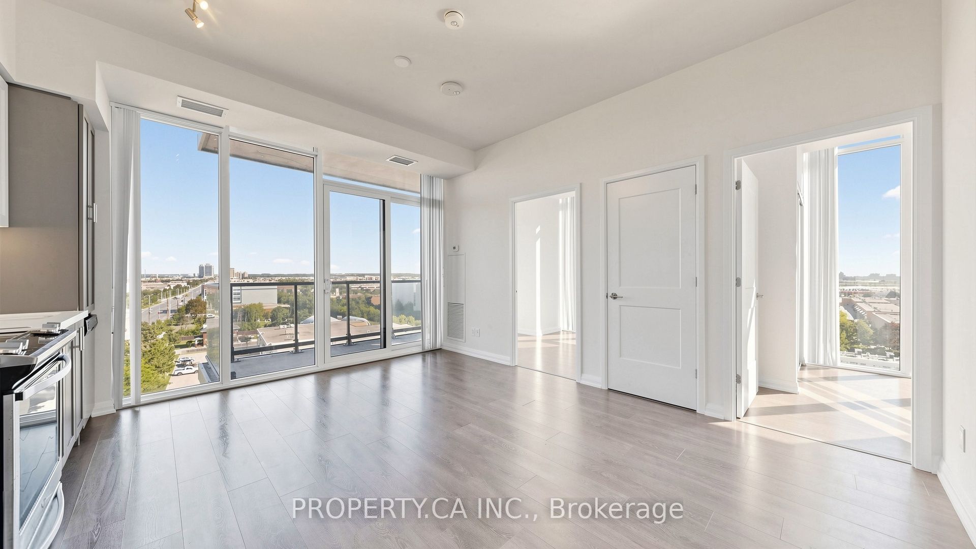 7895 Jane Street 915, Vaughan, ON L4K 0K2 photo 2