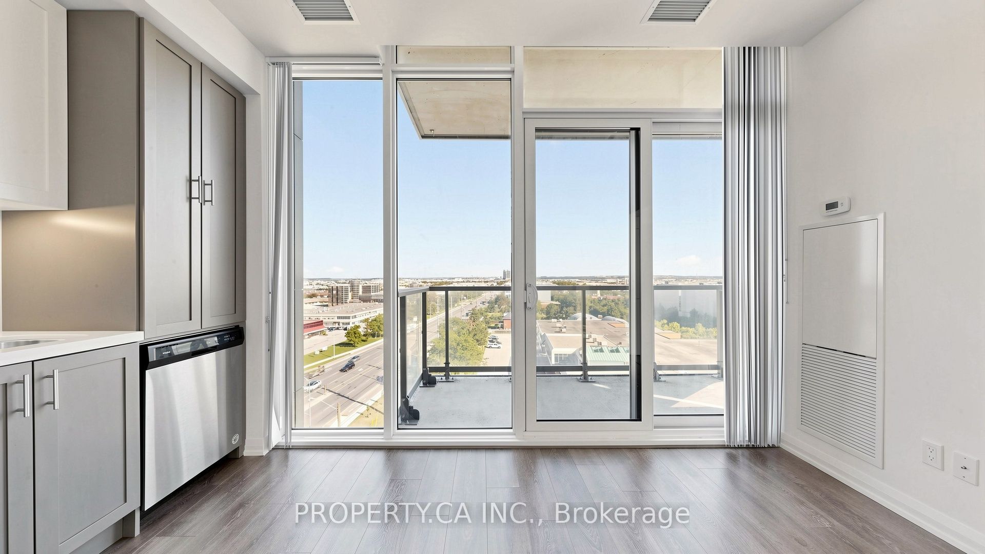7895 Jane Street 915, Vaughan, ON L4K 0K2 photo 4