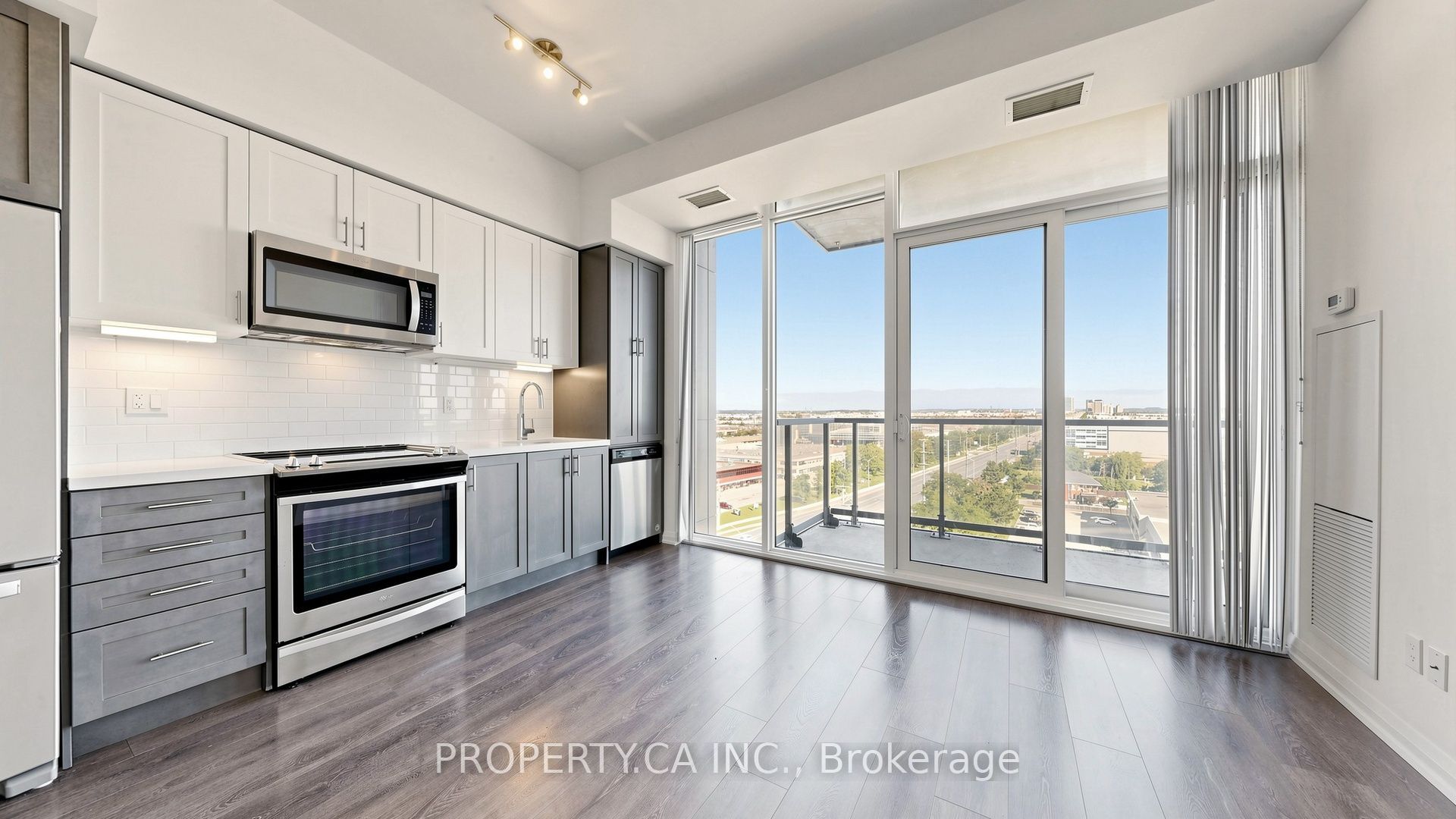 7895 Jane Street 915, Vaughan, ON L4K 0K2 photo 5