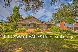 49 Don Mor Drive, Newmarket, ON L3Y 1G8