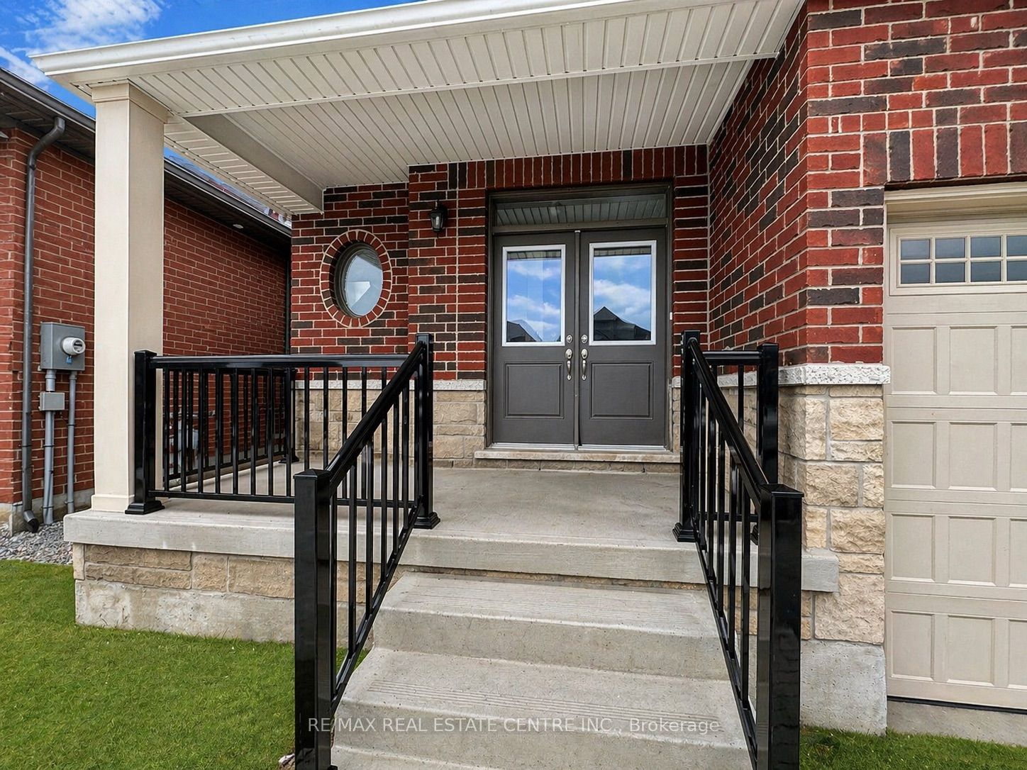 70 Wakefield Boulevard, Essa, ON L3W 0L9 photo 2