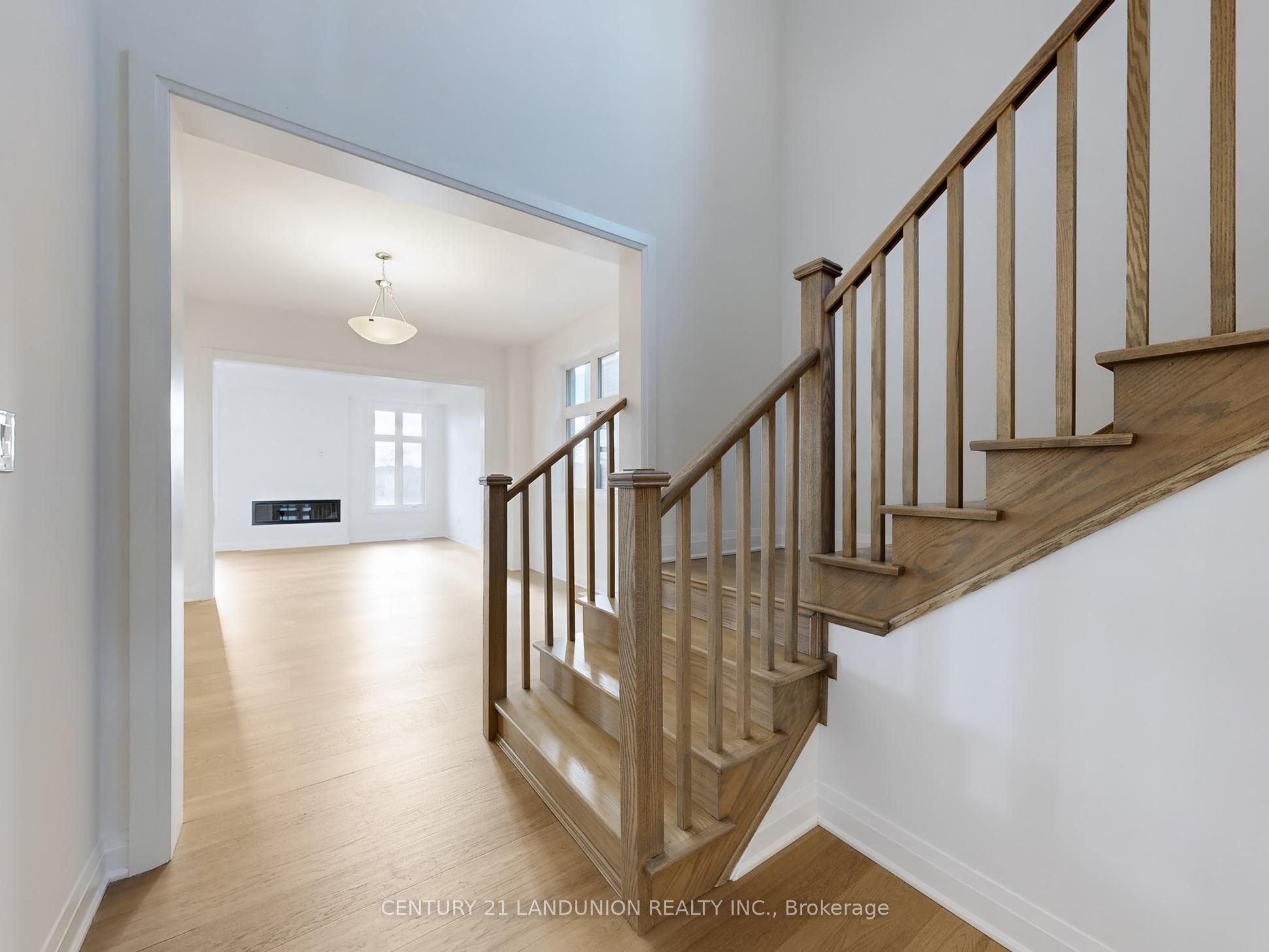 19 Spring Oak Crescent, Markham, ON L6C 1L2 photo 5