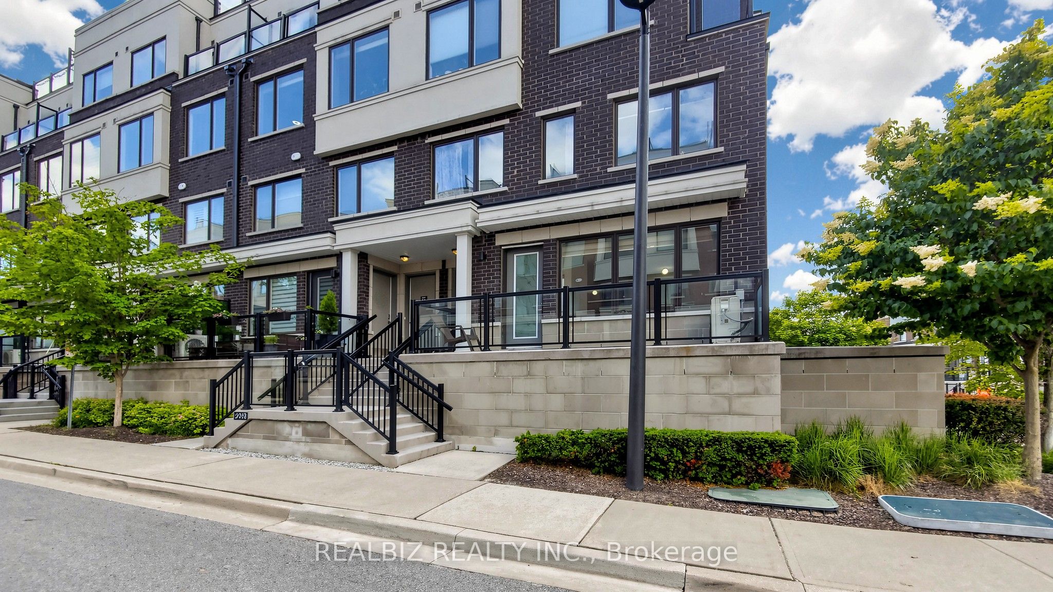 400 Alex Gardner Circle 77, Aurora, ON L4G 3G5 photo 3