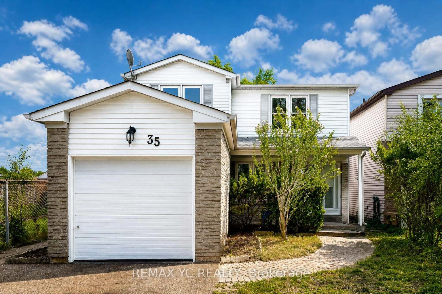 35 Kitsilano Crescent, Richmond Hill, ON L4C 5A4