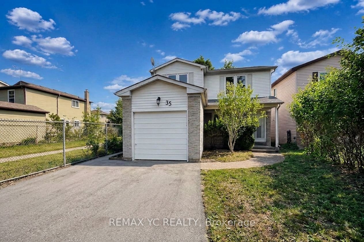 35 Kitsilano Crescent, Richmond Hill, ON L4C 5A4 photo 2