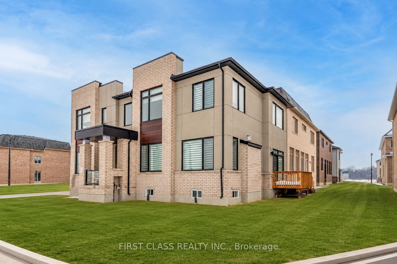 11 Godfrey Willis Drive, Markham, ON L6C 3N2 photo 3