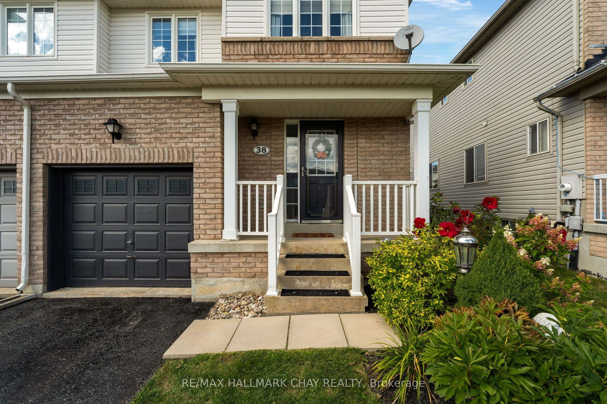 38 Admiral Crescent, Essa, ON L3W 0E5 photo 2