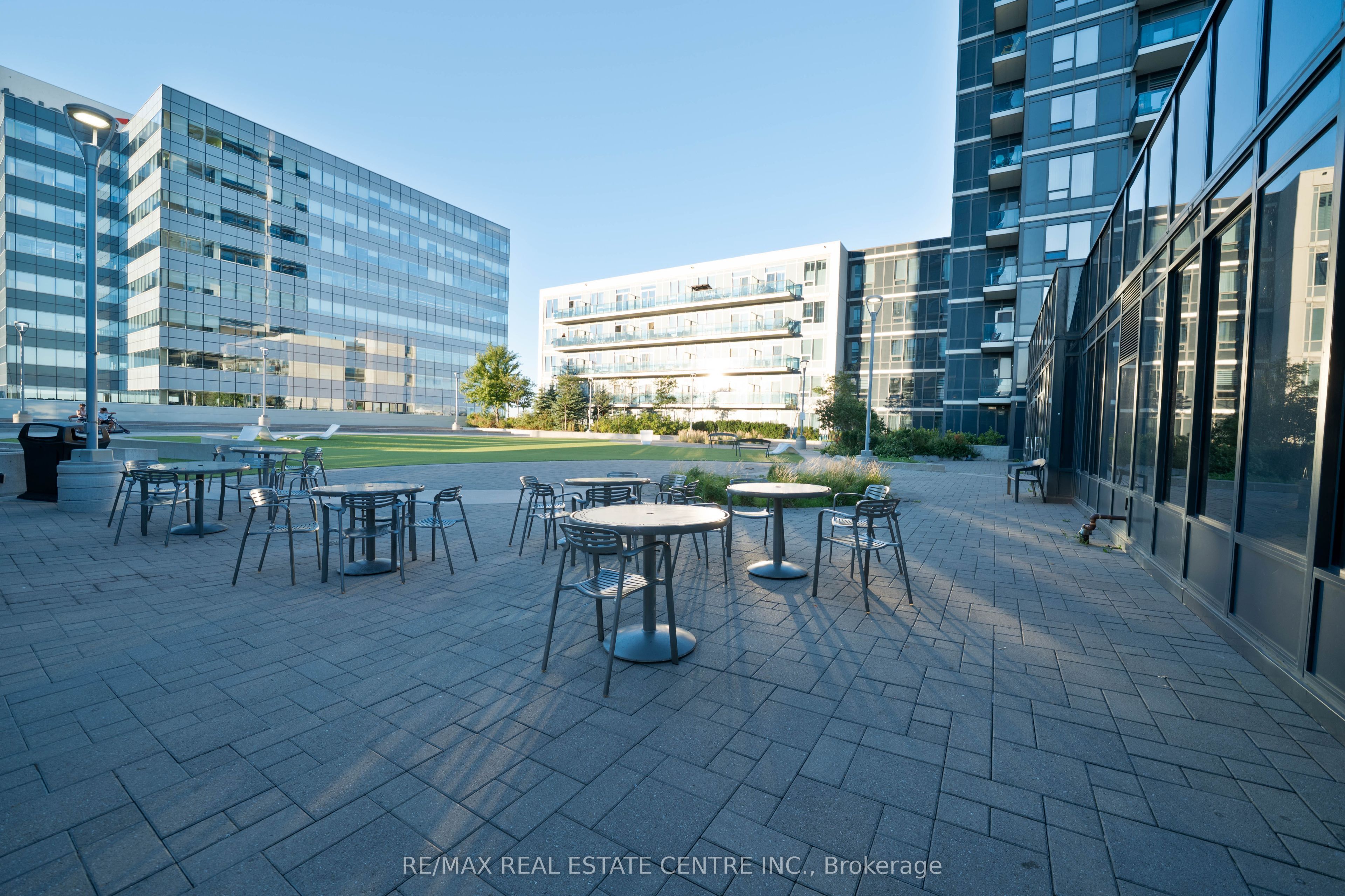 3600 Highway 7 1201, Vaughan, ON L4L 0G7 photo 2