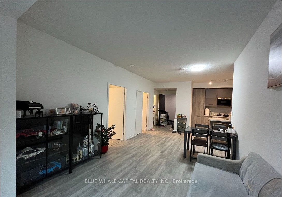 38 Simcoe Promenade 504, Markham, ON L6G 0H7 photo 4