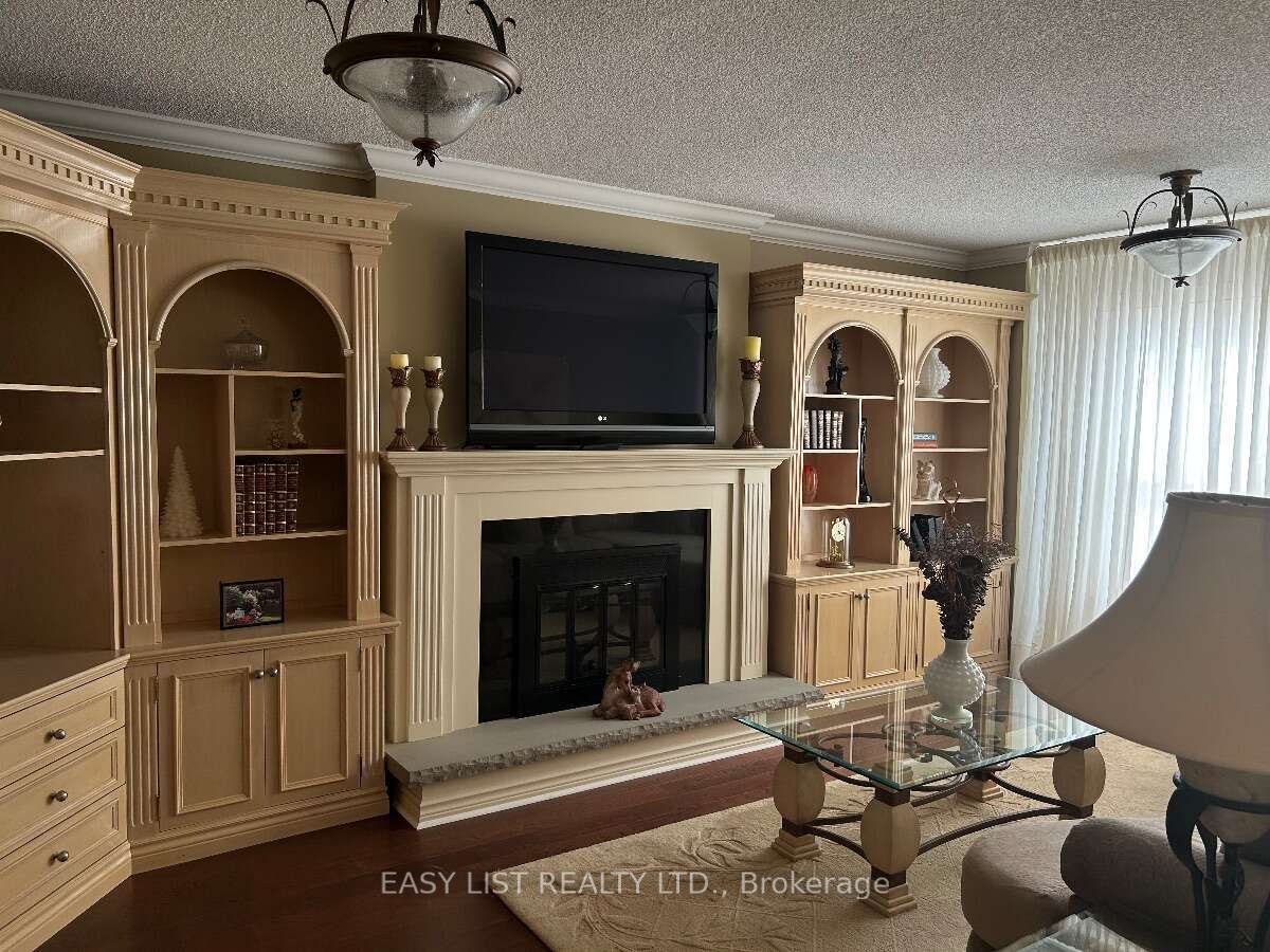 14 Gas Light Crescent, Vaughan, ON L4L 8E8 photo 5