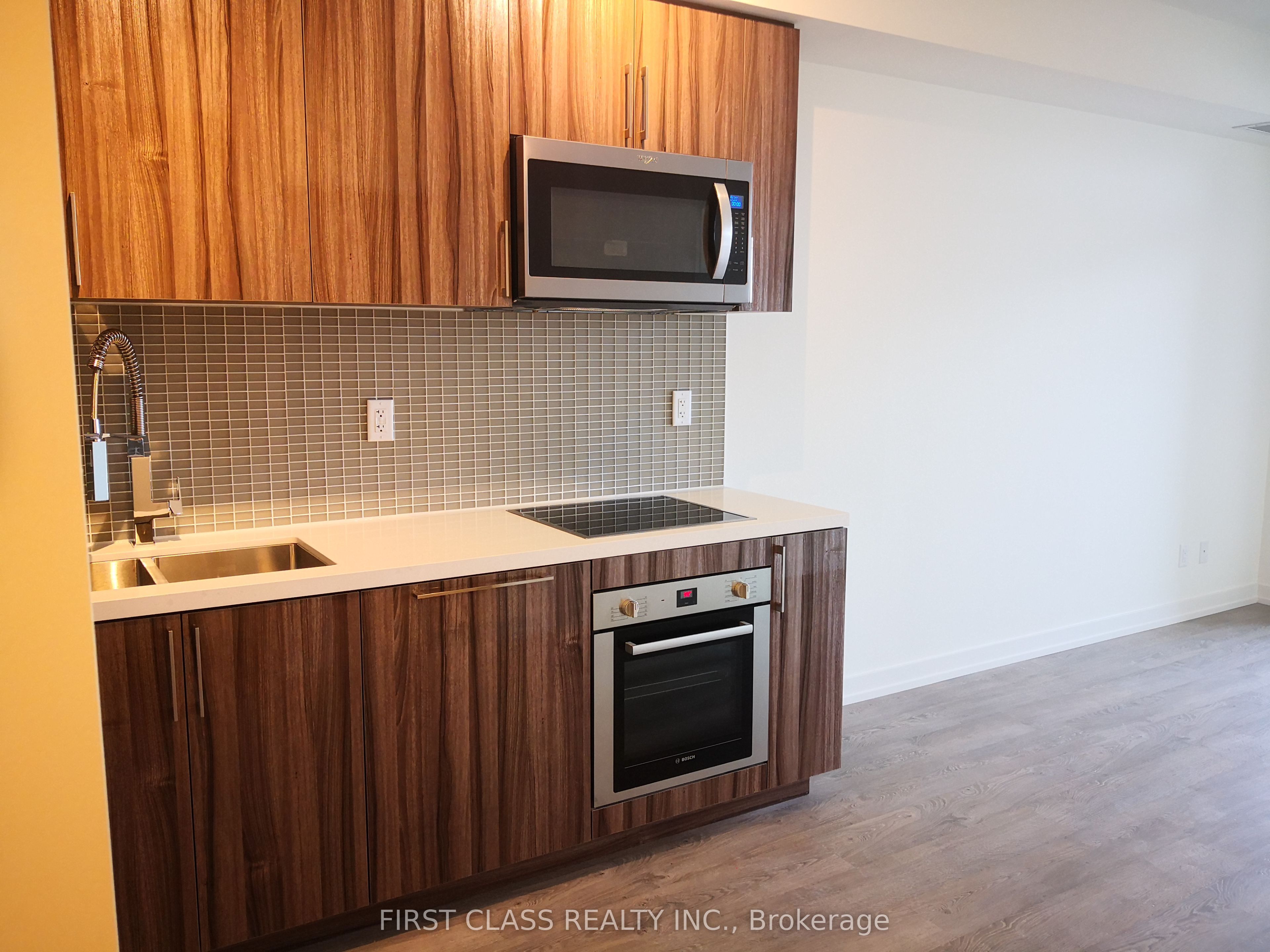 1 Grandview Avenue 601, Markham, ON L3T 1G9 photo 3