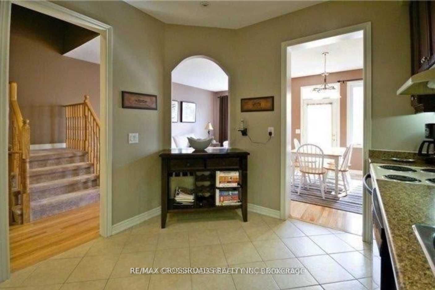 95 Thatcher Crescent, Newmarket, ON L9N 0B9 photo 5