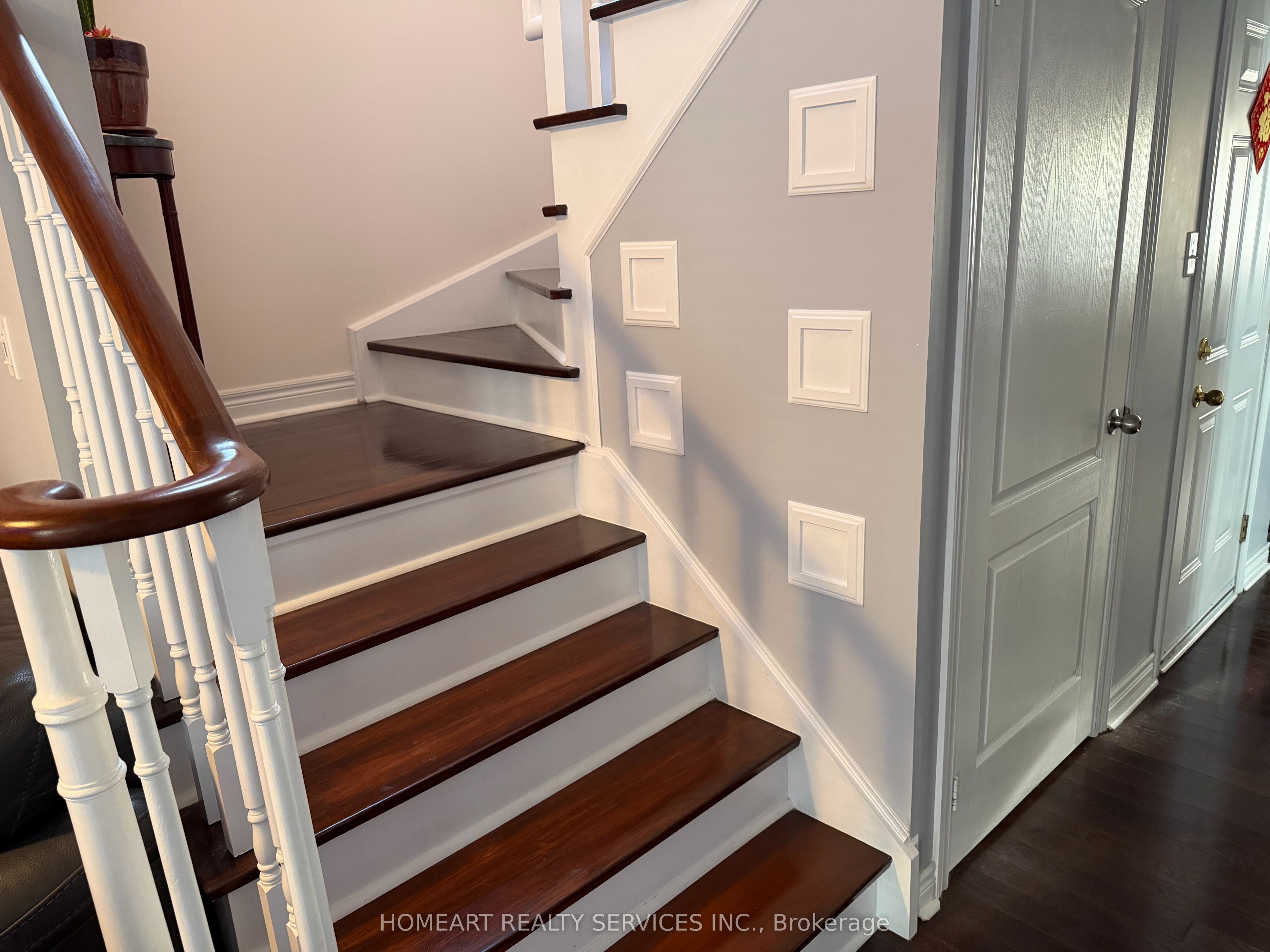 46 Firbank Lane, Whitchurch-Stouffville, ON L4A 0K9 photo 3