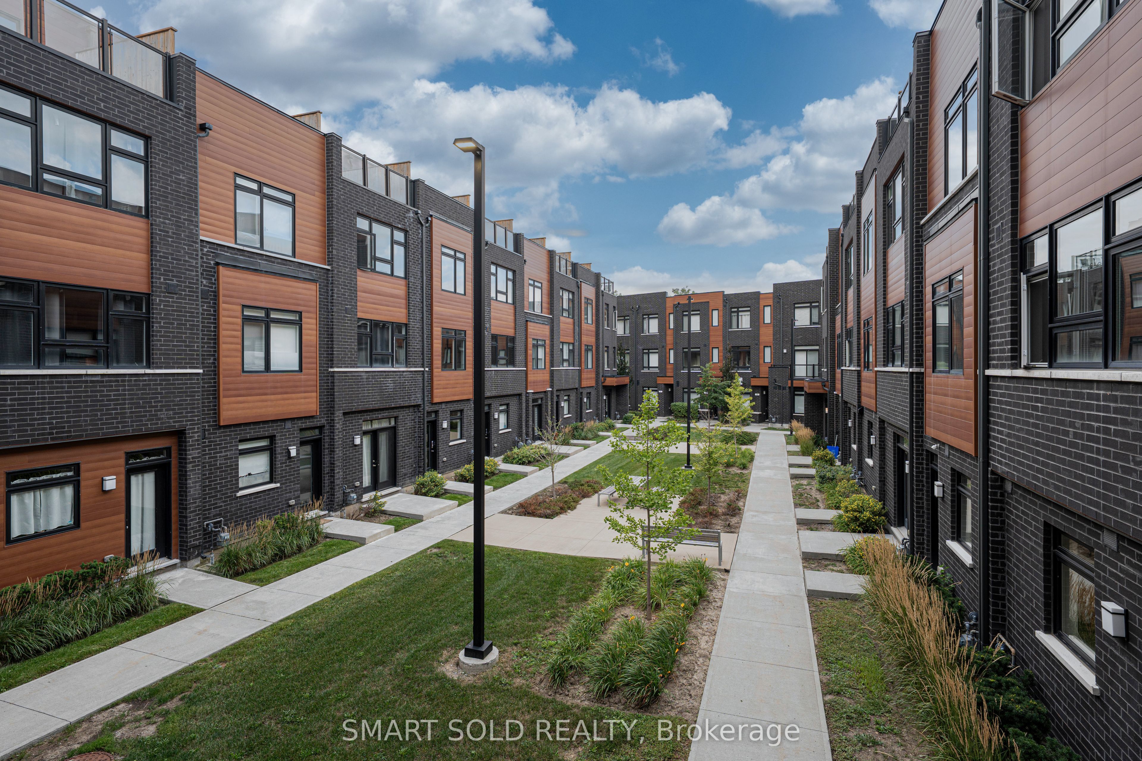 370D Red Maple Road 105, Richmond Hill, ON L4C 5T4 photo 4