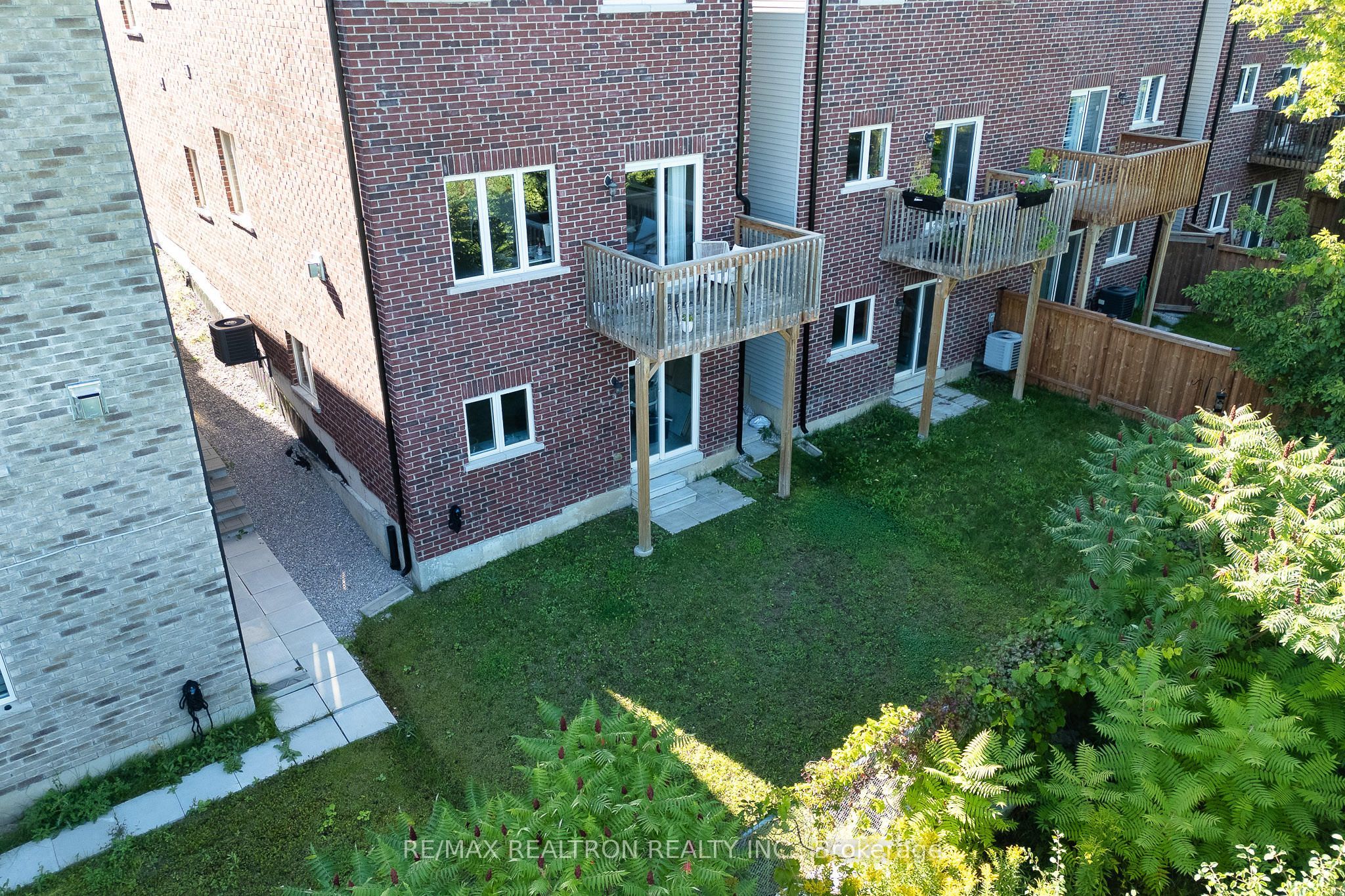 1172 Peelar Crescent, Innisfil, ON L0L 1W0 photo 2