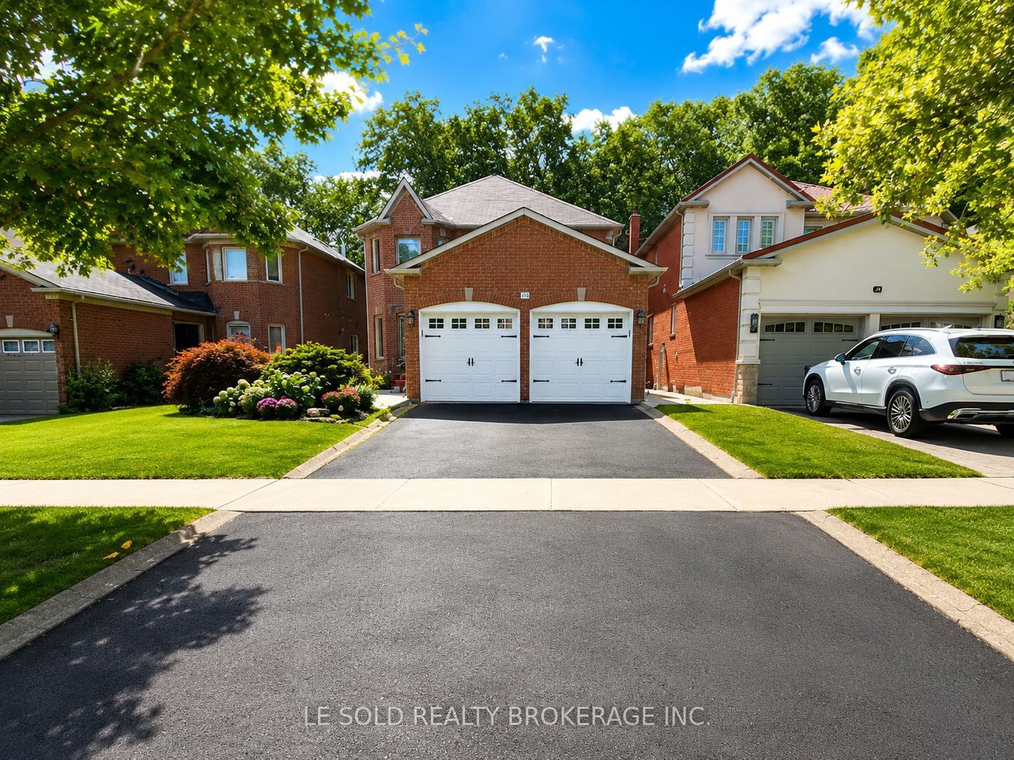 76 Larratt Lane, Richmond Hill, ON L4C 0E2