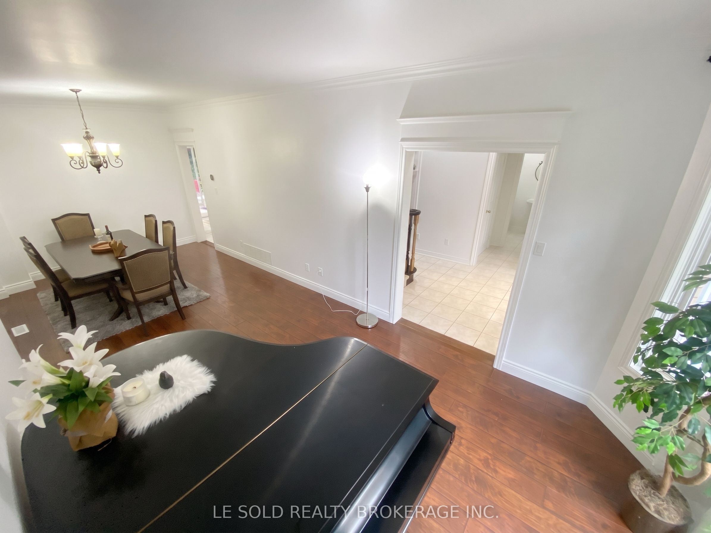 76 Larratt Lane, Richmond Hill, ON L4C 0E2 photo 4
