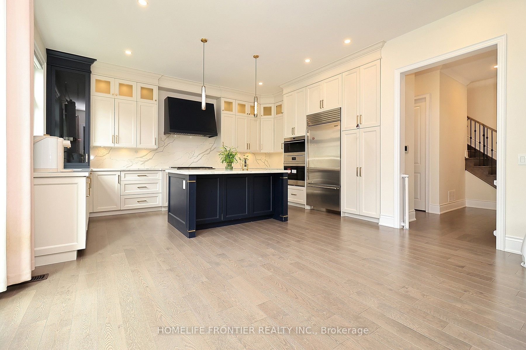8 Planet Street, Richmond Hill, ON L4C 4V8 photo 4