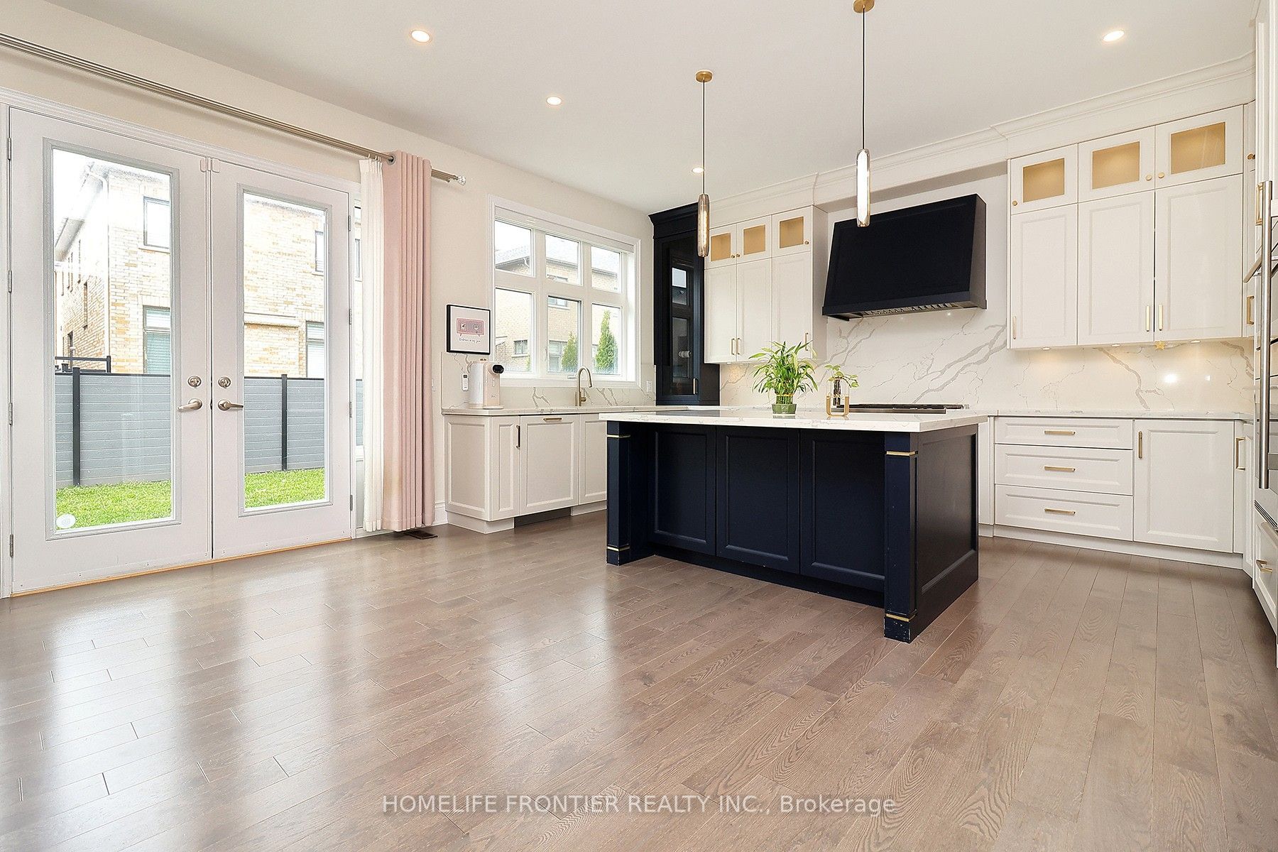 8 Planet Street, Richmond Hill, ON L4C 4V8 photo 5