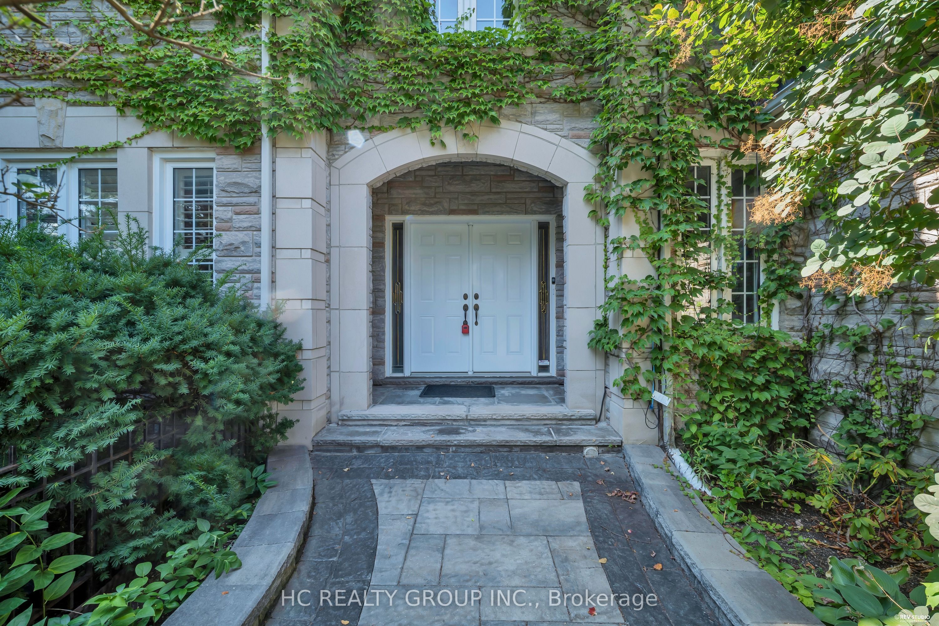 77 Sutcliffe Crescent, Markham, ON L6C 1X2 photo 2