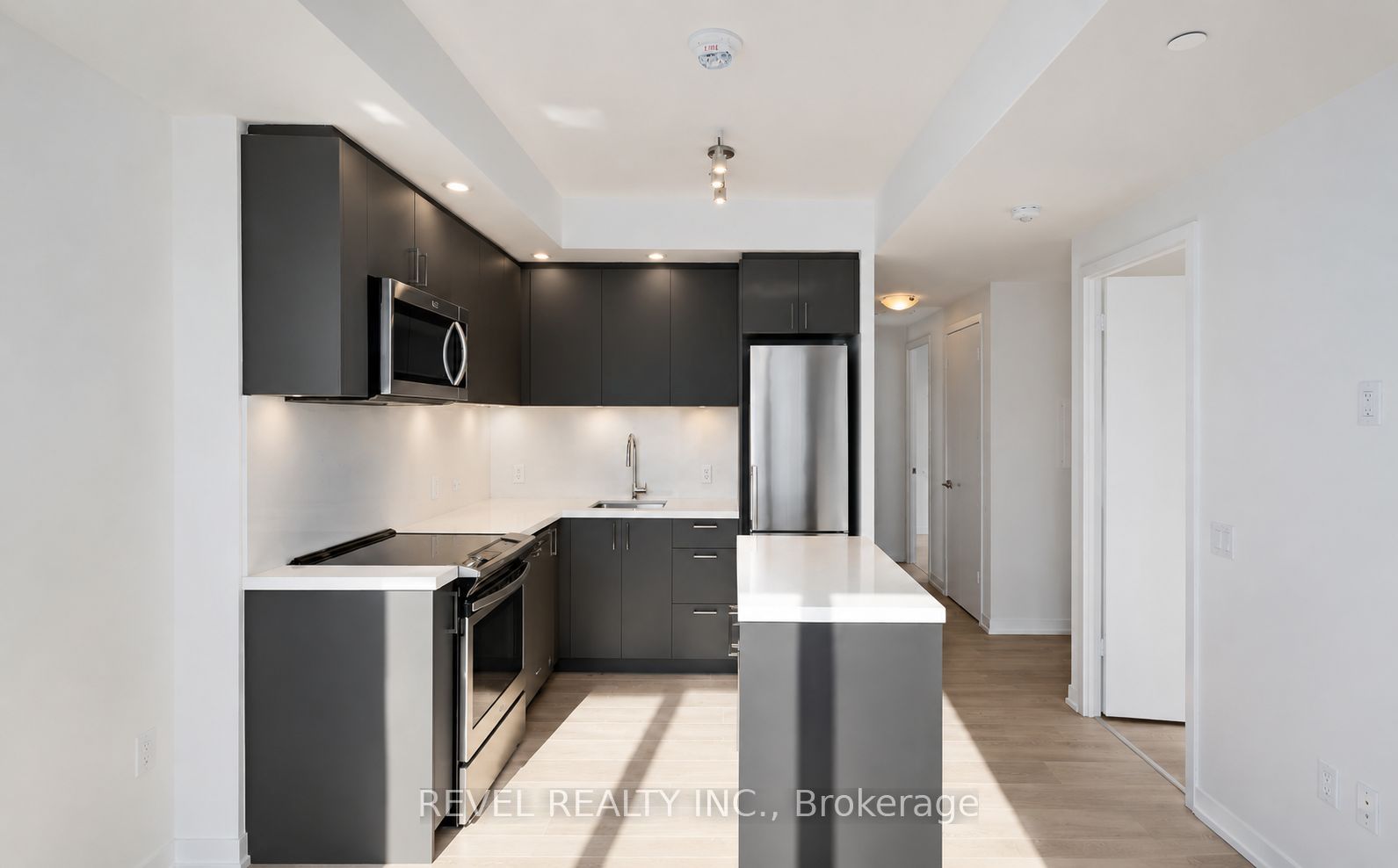 8868 Yonge Street 219E, Richmond Hill, ON L4C 0T4
