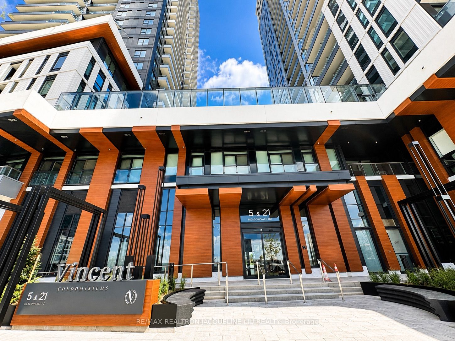 21 Meadowdale Road 1009, Vaughan, ON L4K 0H6
