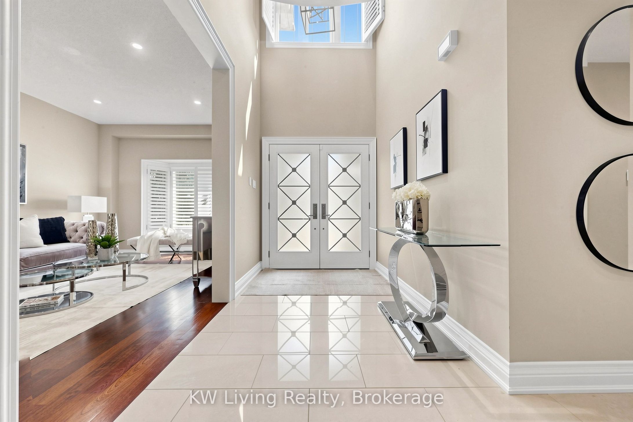 46 Clarendon Drive, Richmond Hill, ON L4B 3X6 photo 3