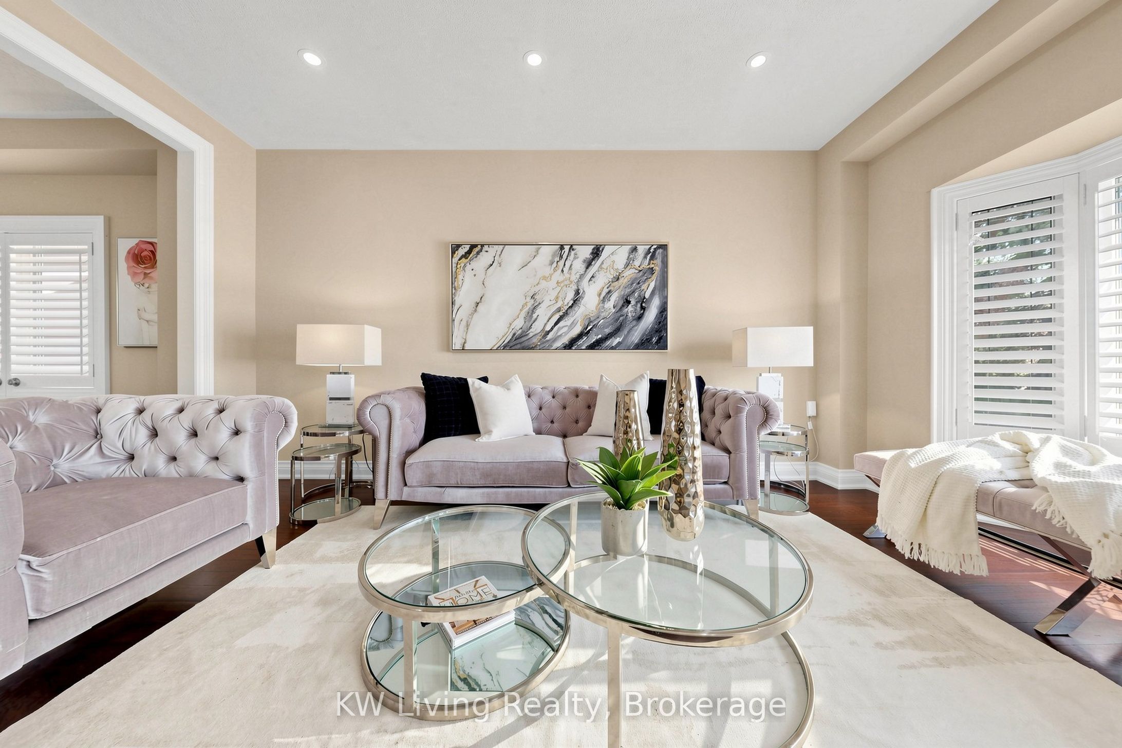 46 Clarendon Drive, Richmond Hill, ON L4B 3X6 photo 4