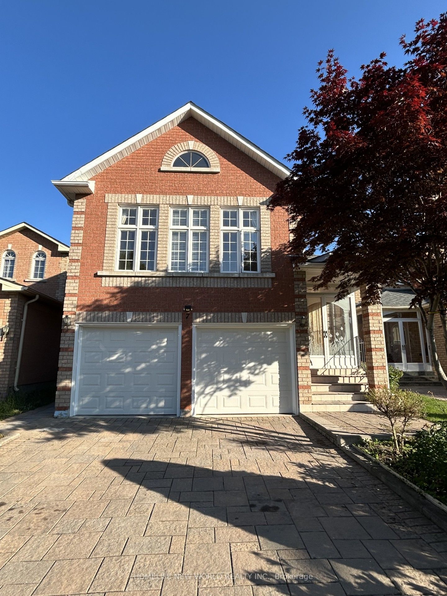 7 Symphony Gate, Markham, ON L3R 4T1 photo 2