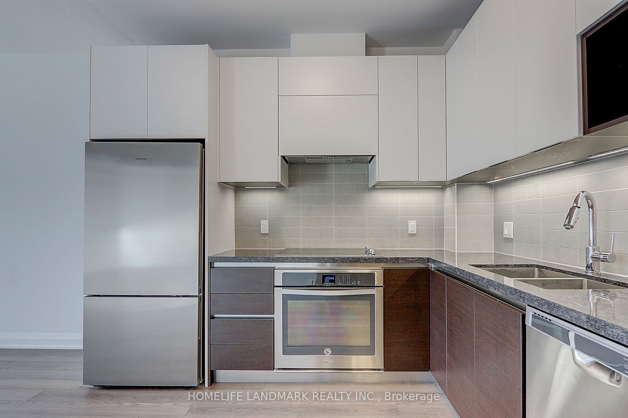25 Water Walk Drive 506, Markham, ON L6G 0G3 photo 3