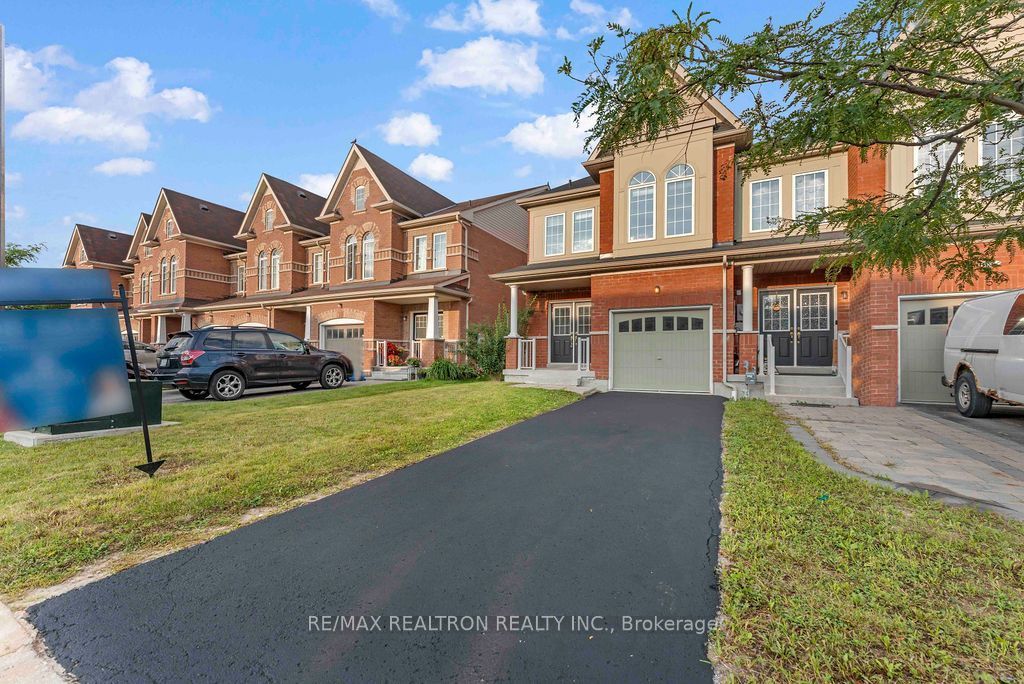 55 Drum Street, Whitchurch-Stouffville, ON L4A 4N9 photo 3