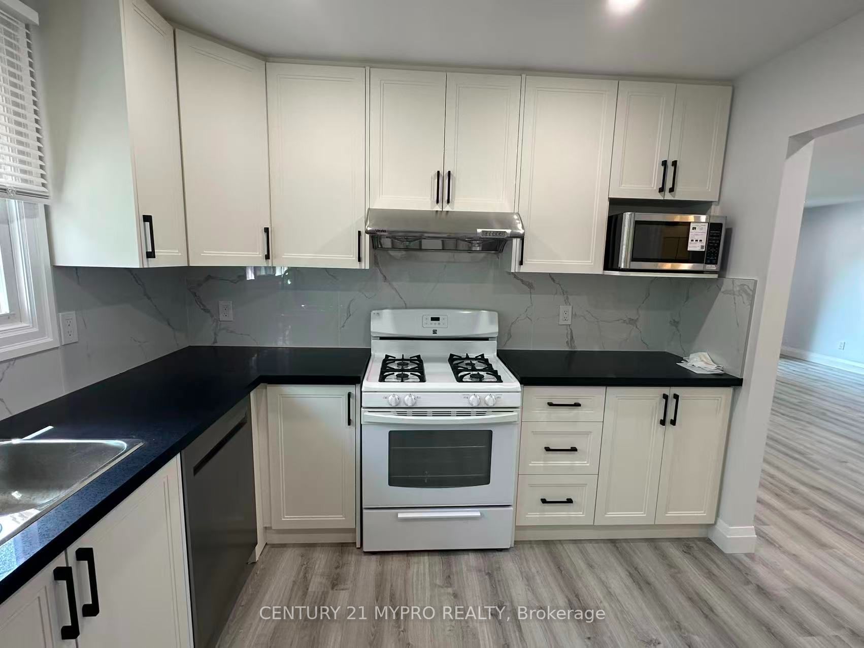 5 Chant Crescent Upper, Markham, ON L3R 1Y7 photo 3