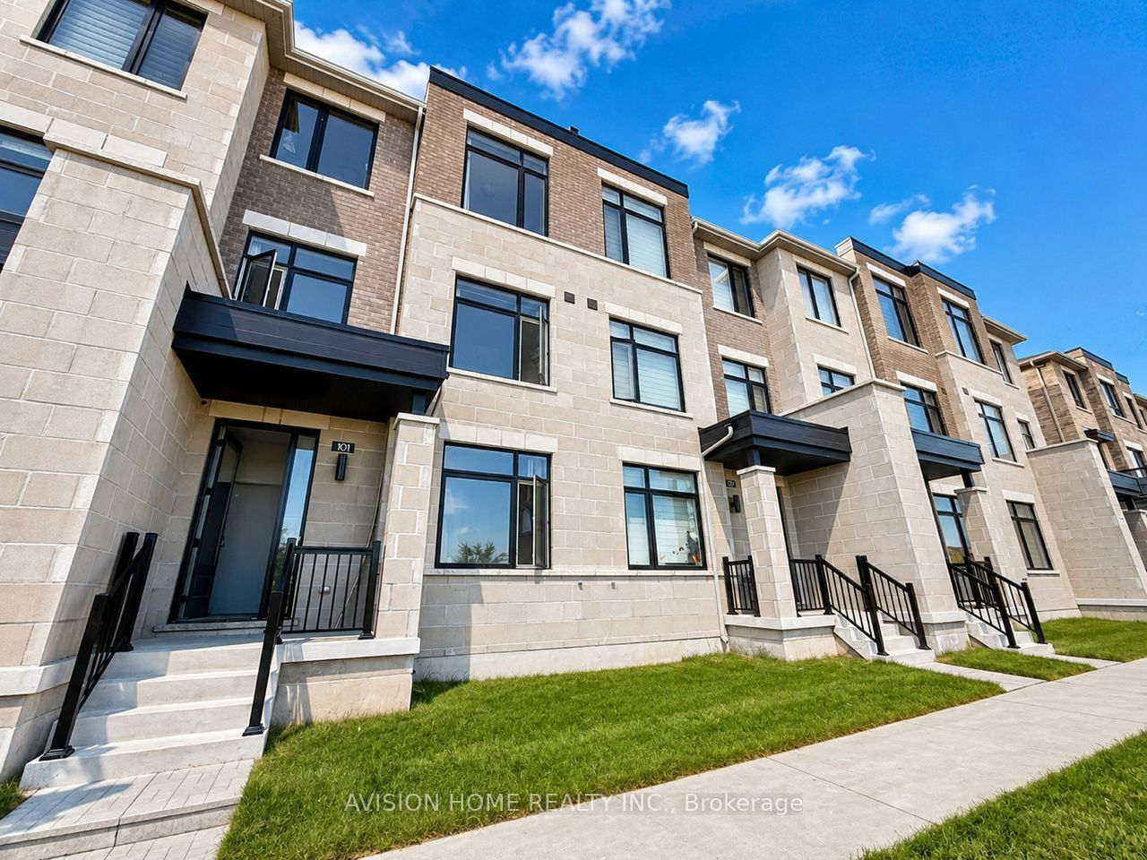 101 Mumbai Drive, Markham, ON L3S 0G3