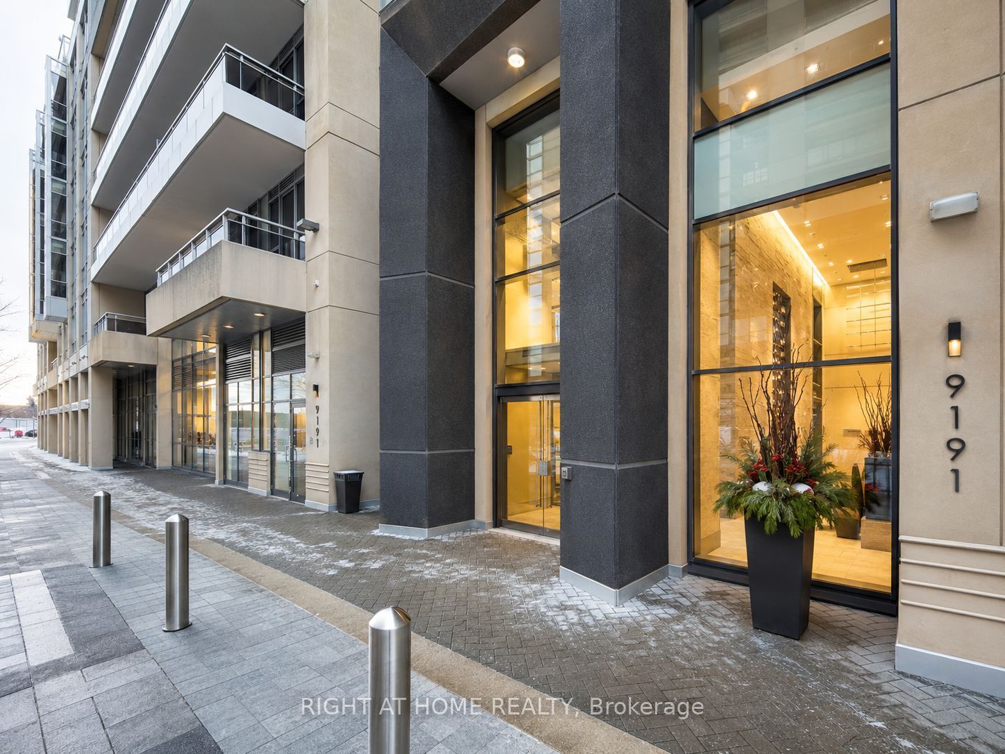 9191 Yonge Street SW-501, Richmond Hill, ON L4C 1E2